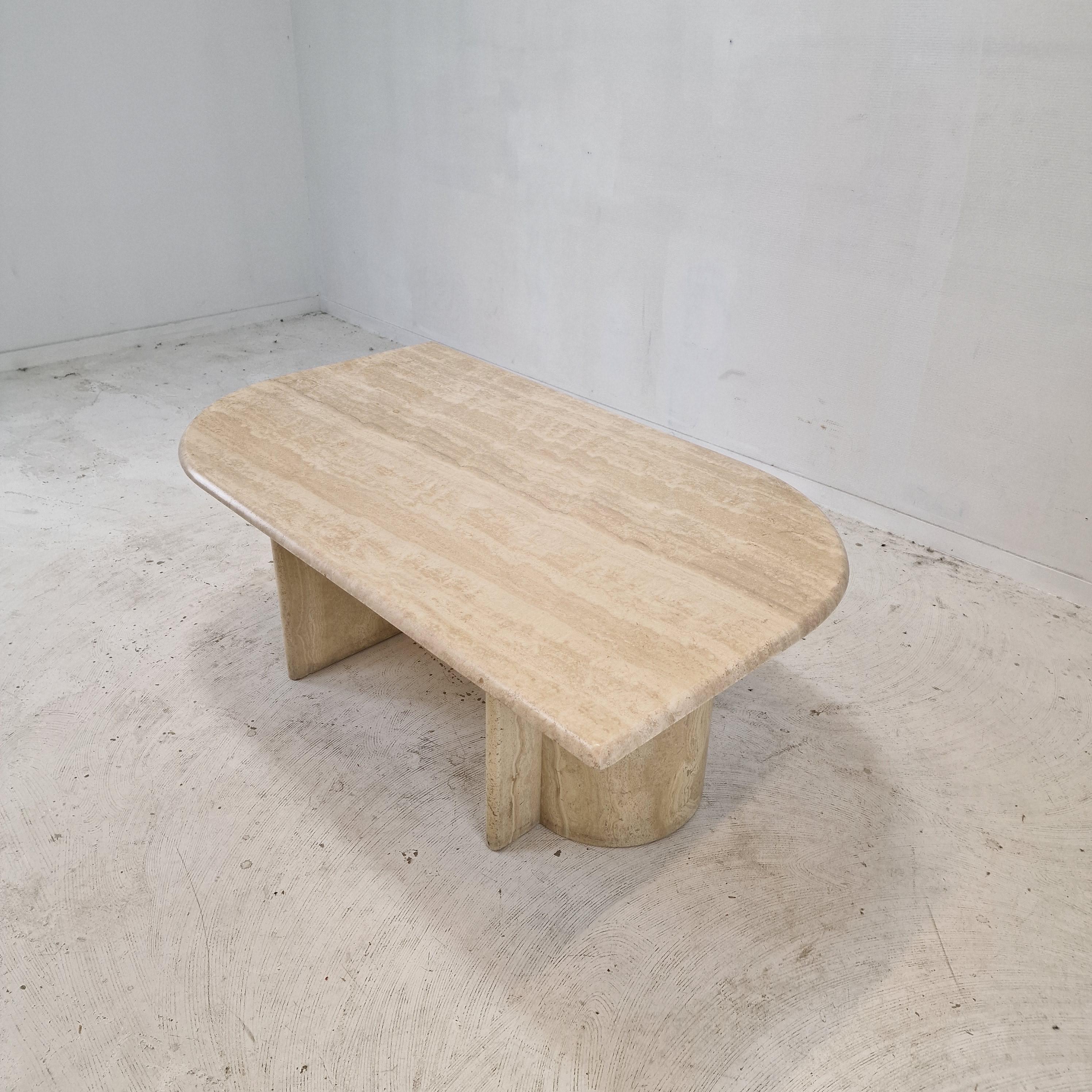 Late 20th Century Italian Coffee Table in Travertine, 1980s For Sale