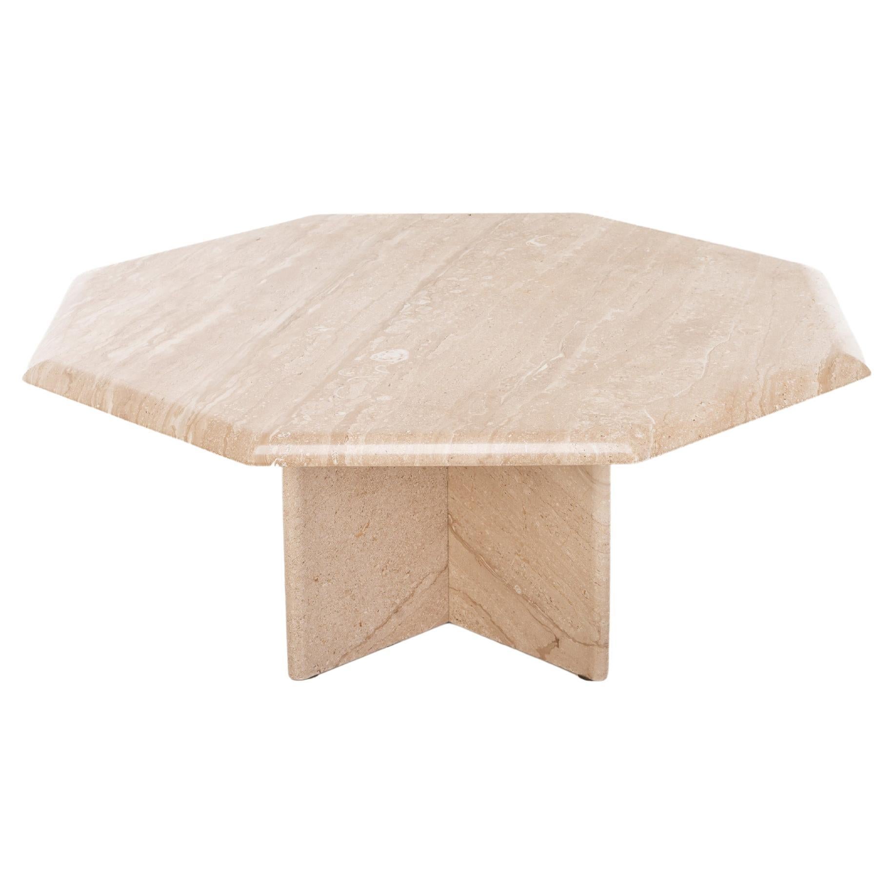 Table basse italienne en travertin avec fossiles en vente