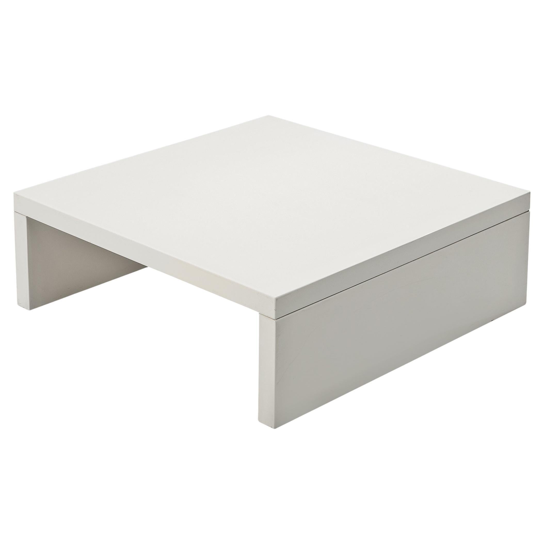 Italian Coffee Table in White Lacquered Wood For Sale