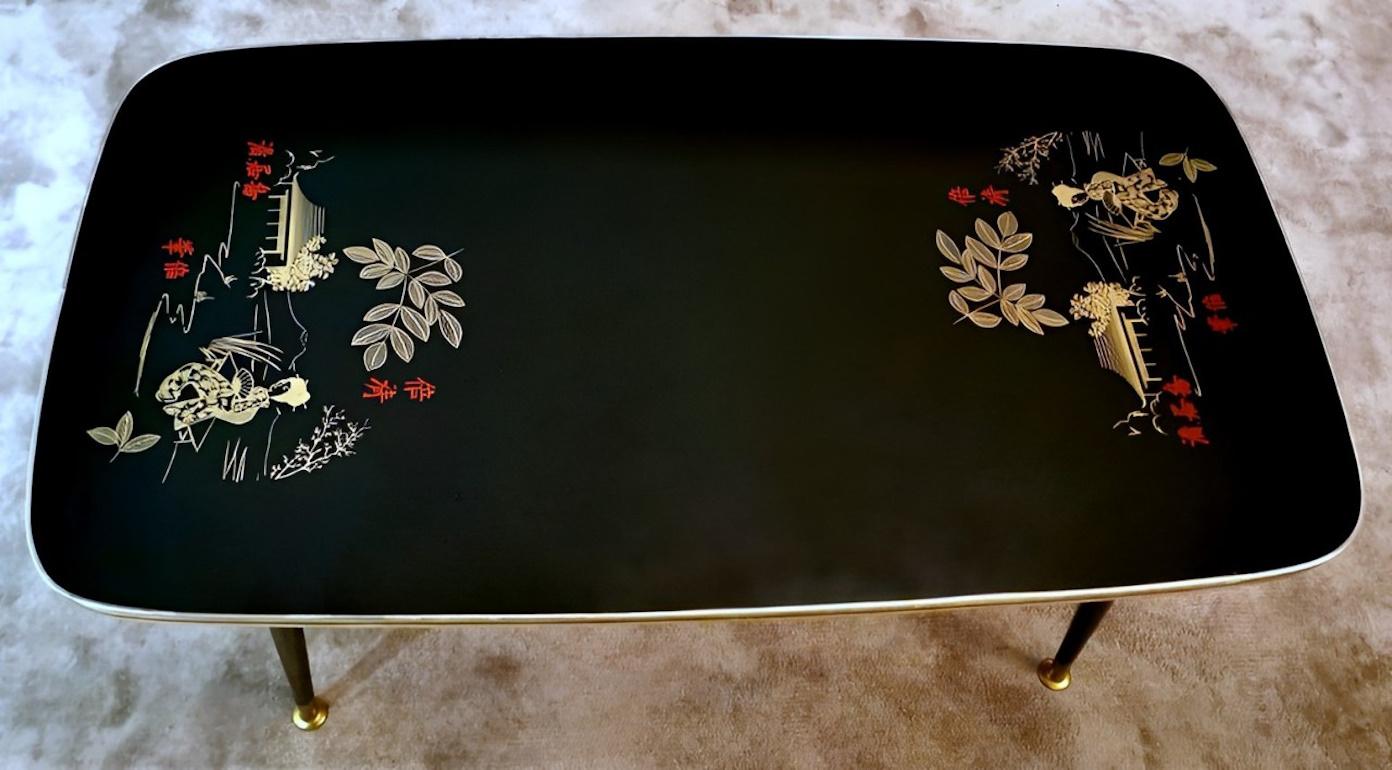 Mid-Century Modern Italian Coffee Table Mod. Rene With Black Glass And Oriental Decoration For Sale