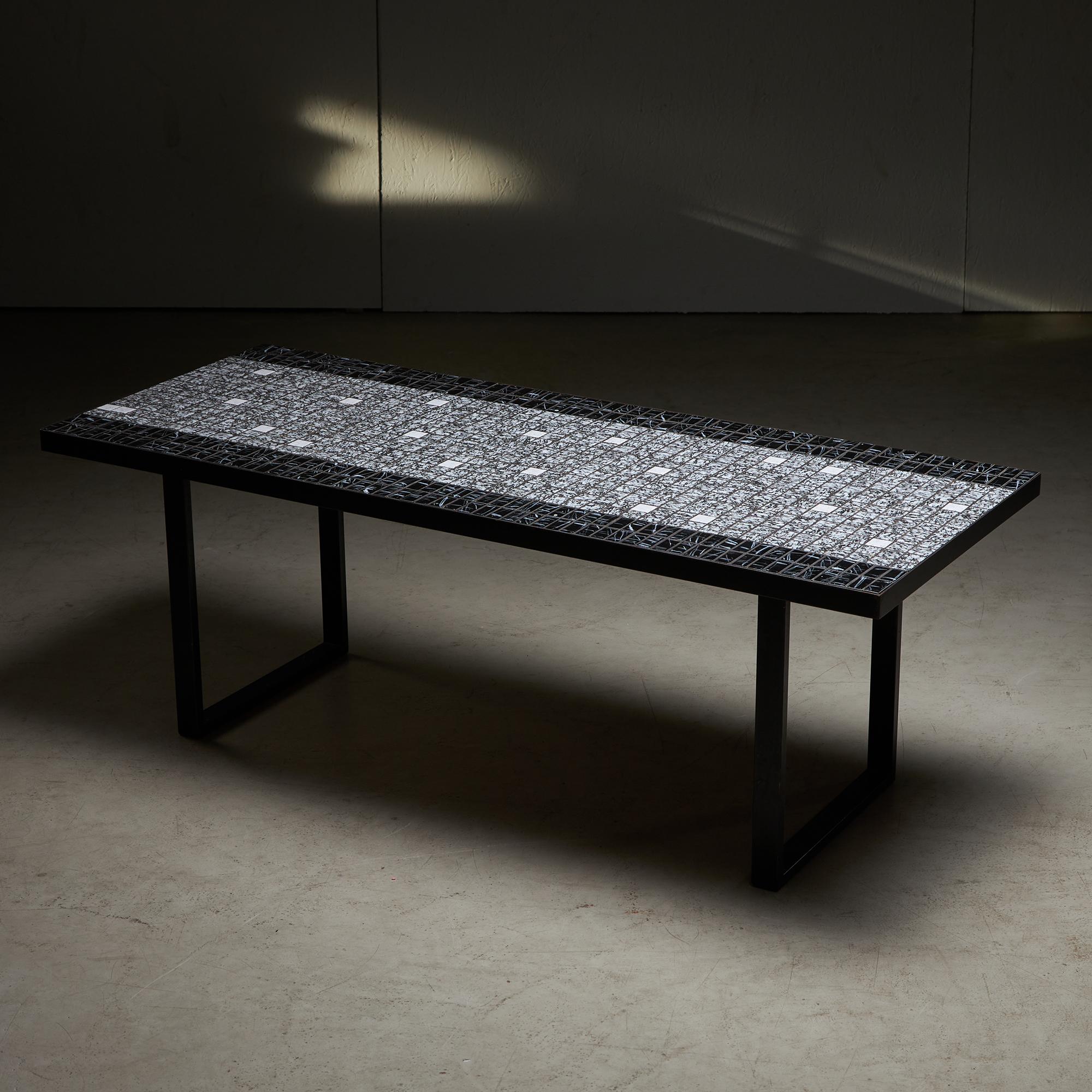 Italian Coffee Table on Flat Metal Frame with Black and White Mosaic Top, 1980s In Good Condition For Sale In Budapest, HU