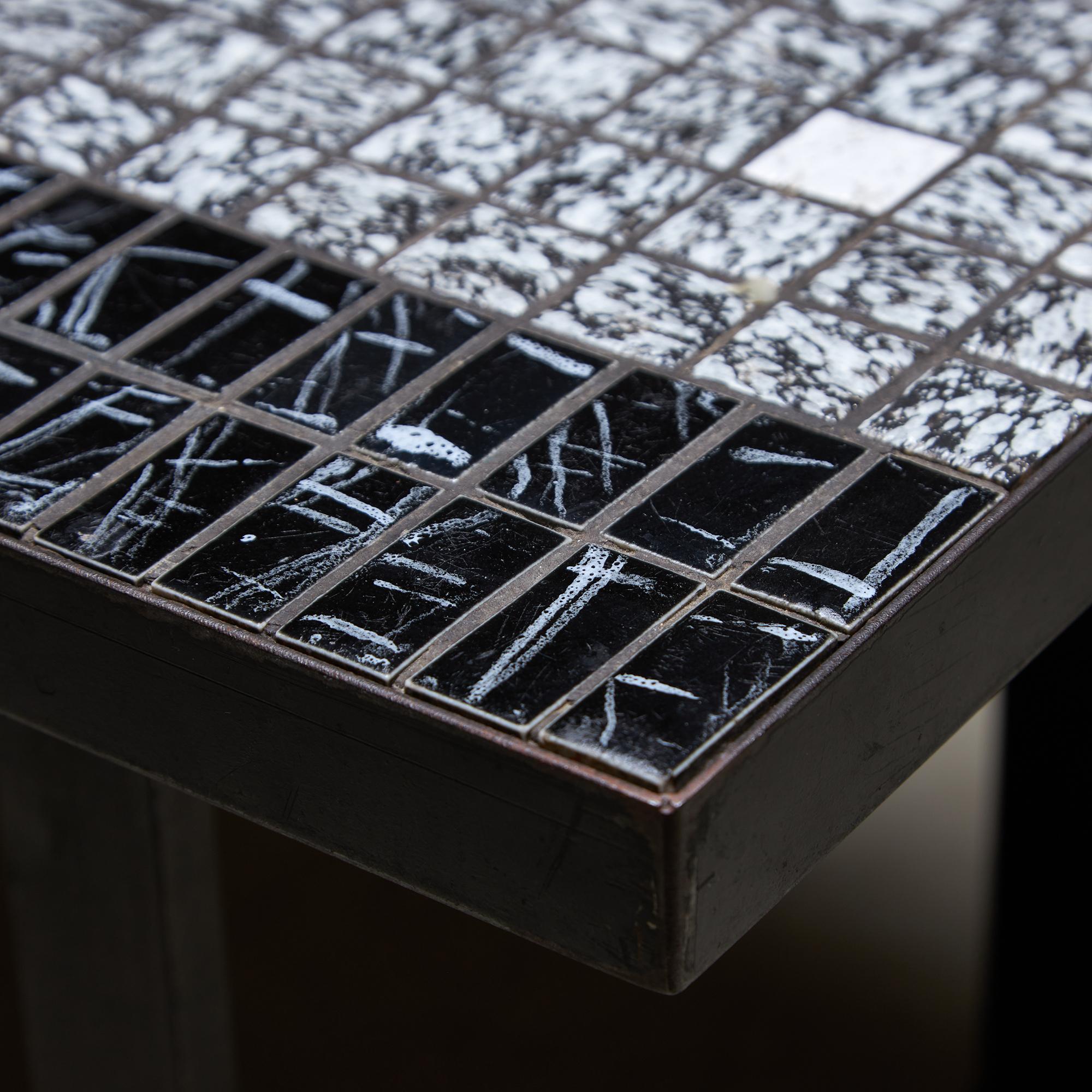Late 20th Century Italian Coffee Table on Flat Metal Frame with Black and White Mosaic Top, 1980s For Sale