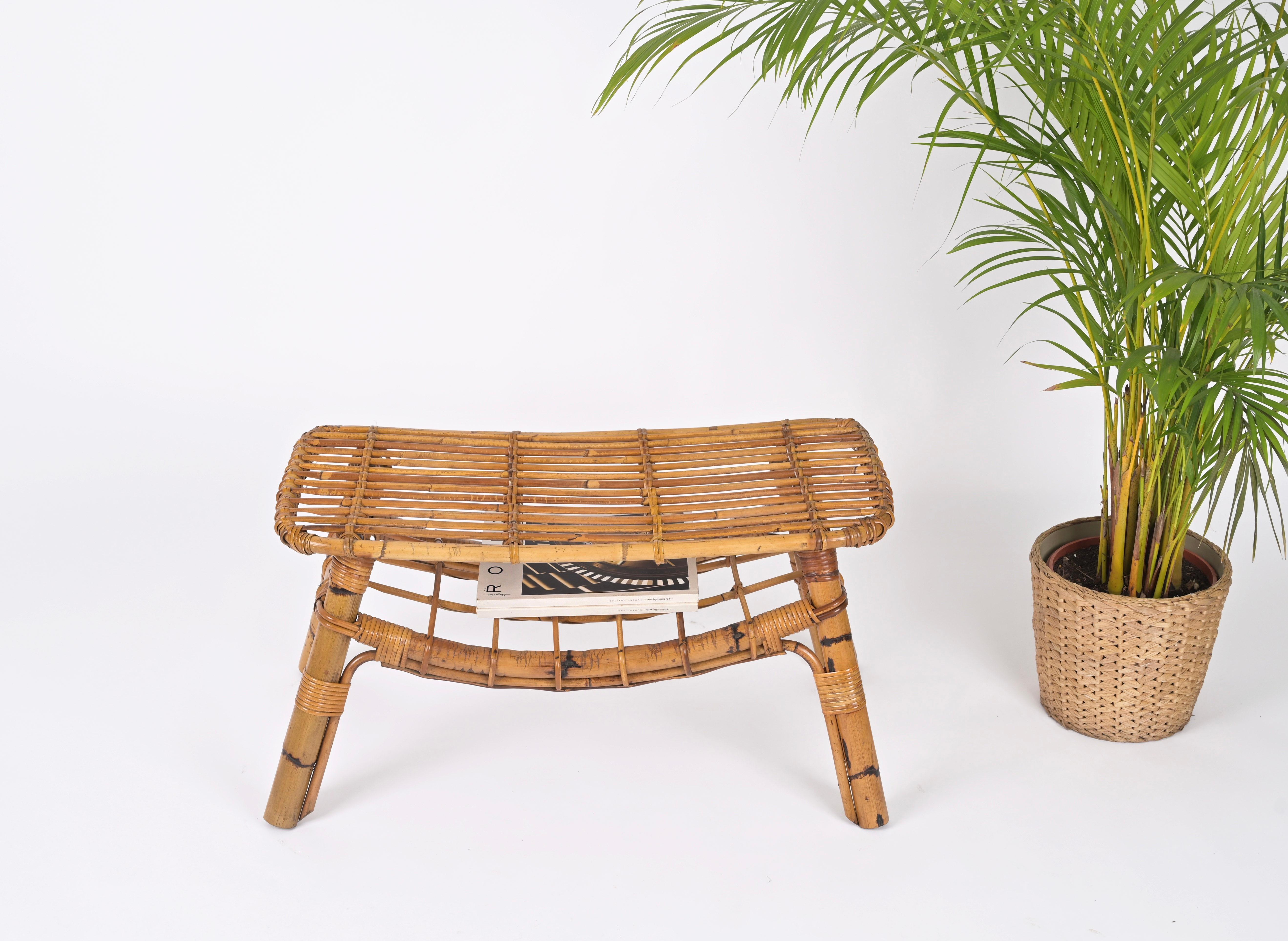 Gorgeous midcentury Italian organic coffee table or bench with in bamboo, rattan and hand-woven wicker. This gorgeous French Riviera style coffee table was designed in Italy during the 1960s and is attributed to Tito Agnoli. 

This versatile object