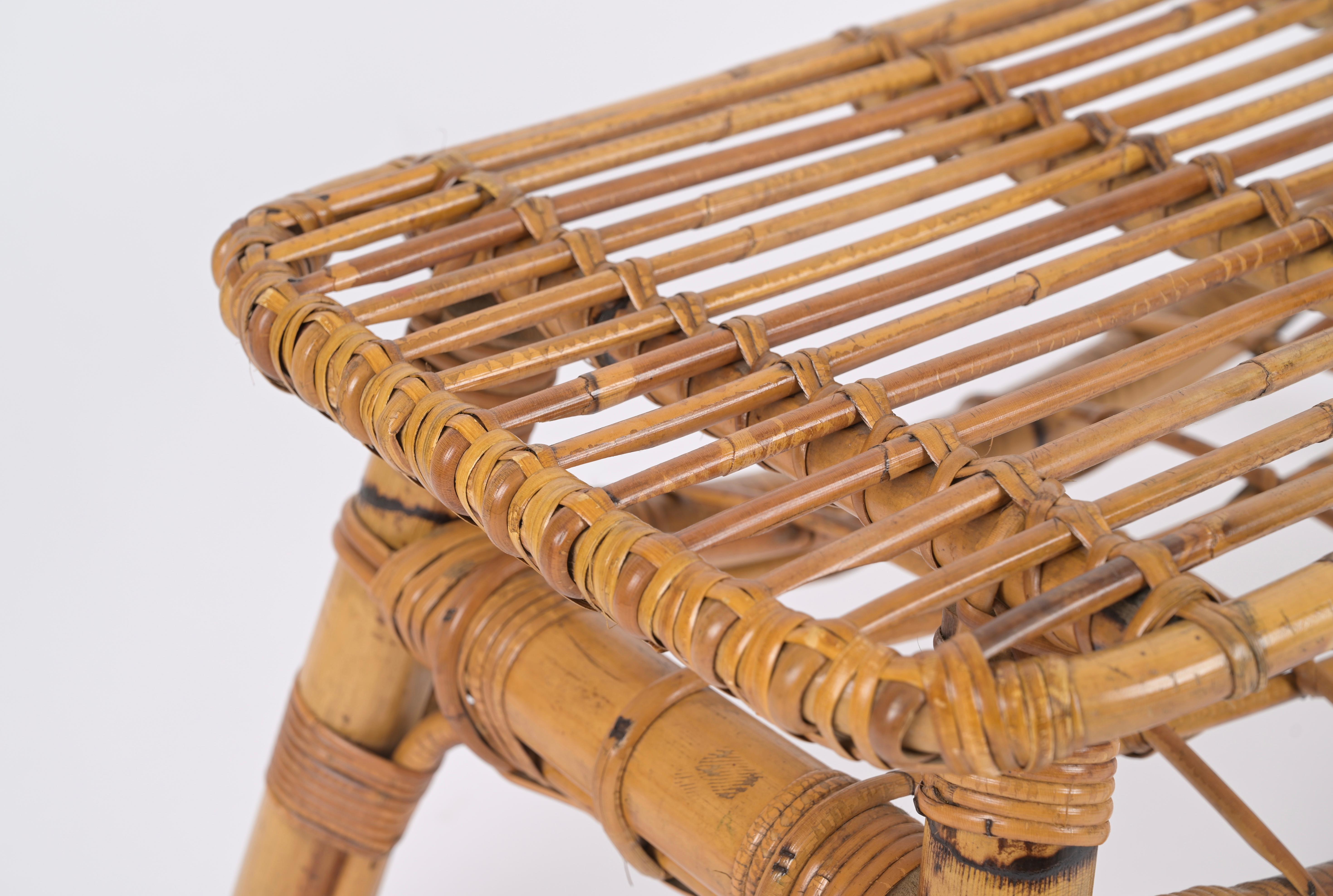 Tessuto a mano Tavolino o panca italiana in rattan e vimini di Tito Agnoli, anni '60