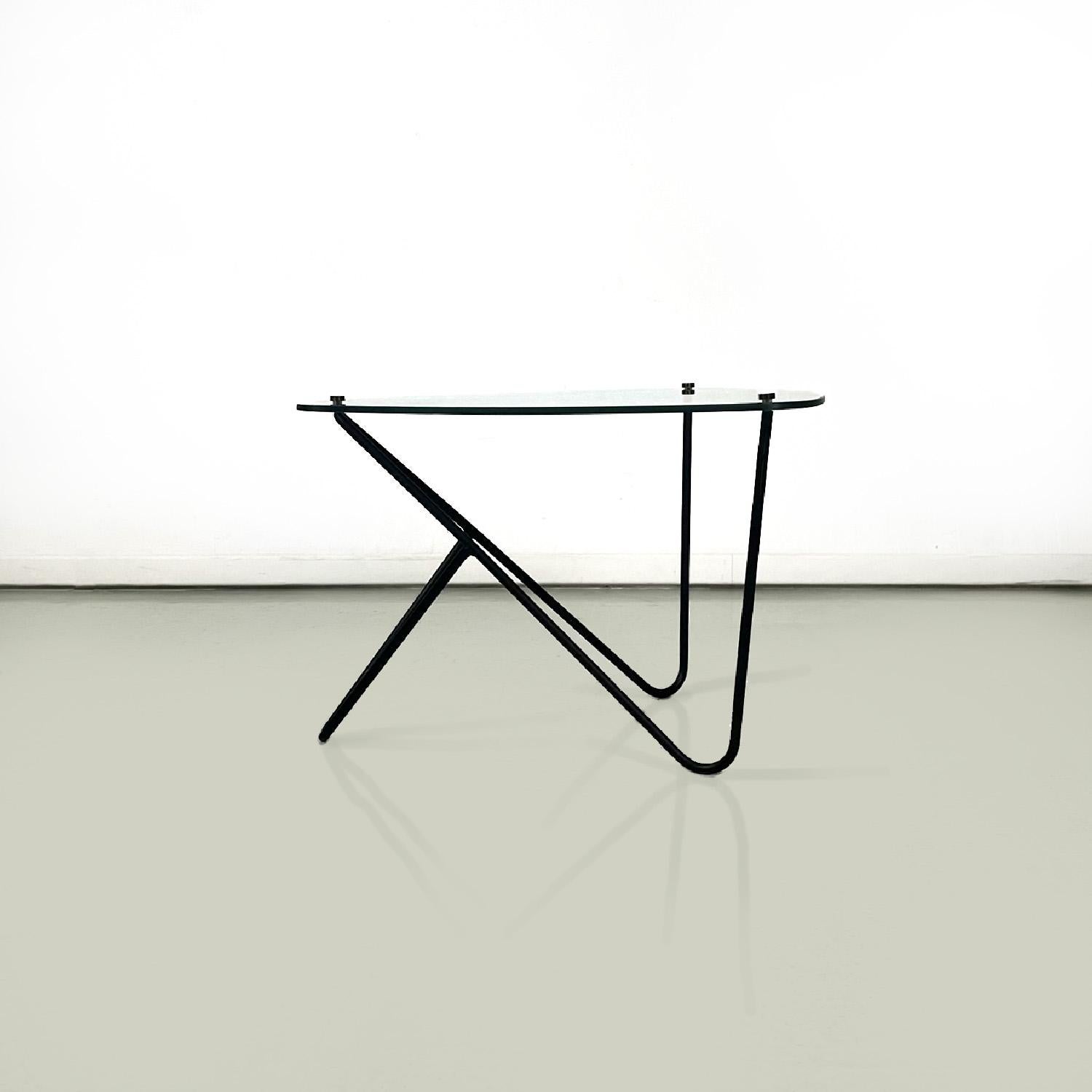 Mid-20th Century Italian coffee table triangular top glass and black metal structure, 1950s For Sale