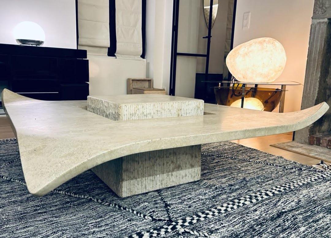 Italian Coffee Table White Travertine with Floating Top 70s, Minimalist &Design In Good Condition For Sale In Paris, FR