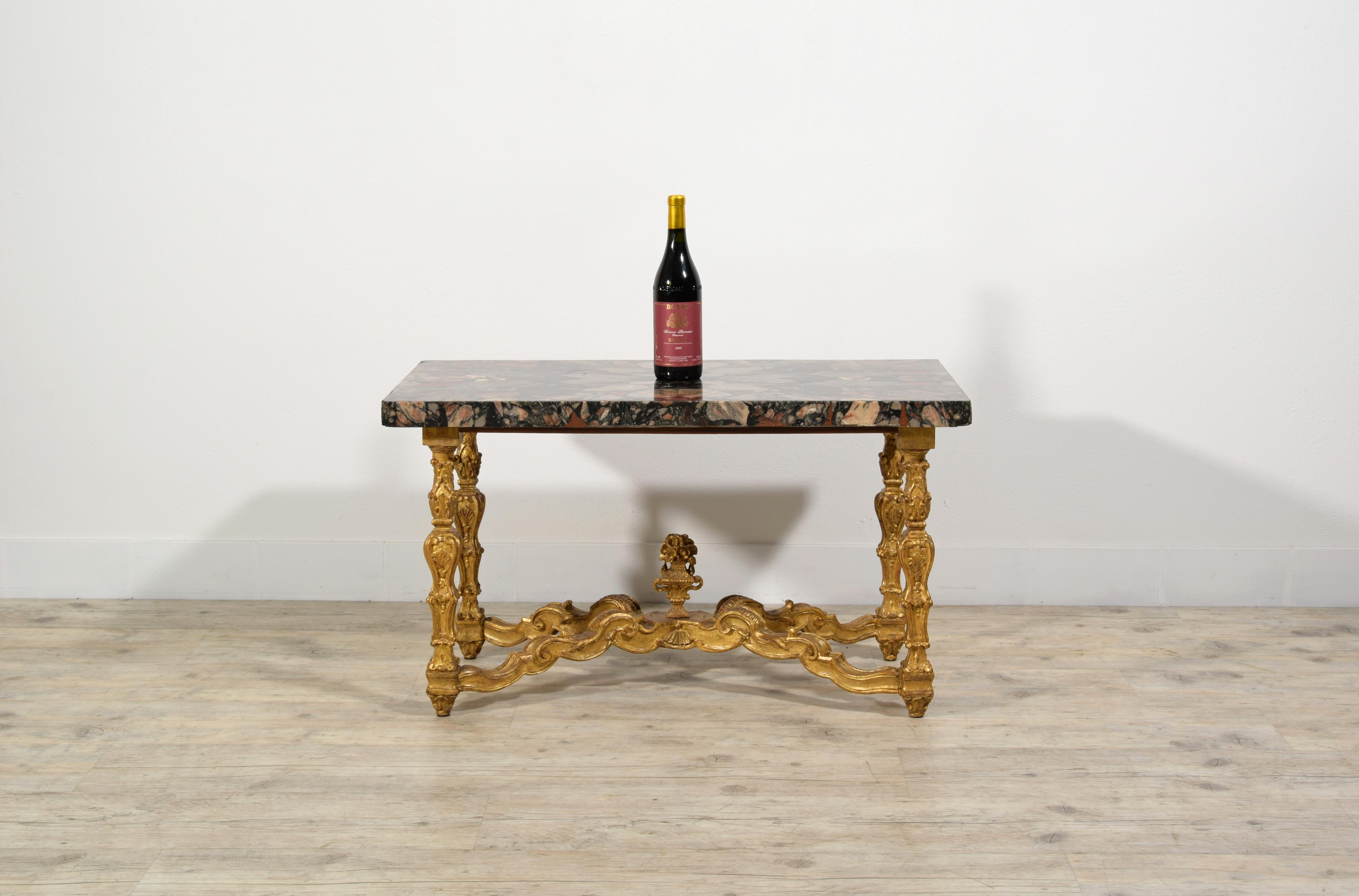 Italian Coffee Table with 18th Century Marble Top and Carved Giltwood Base For Sale 1