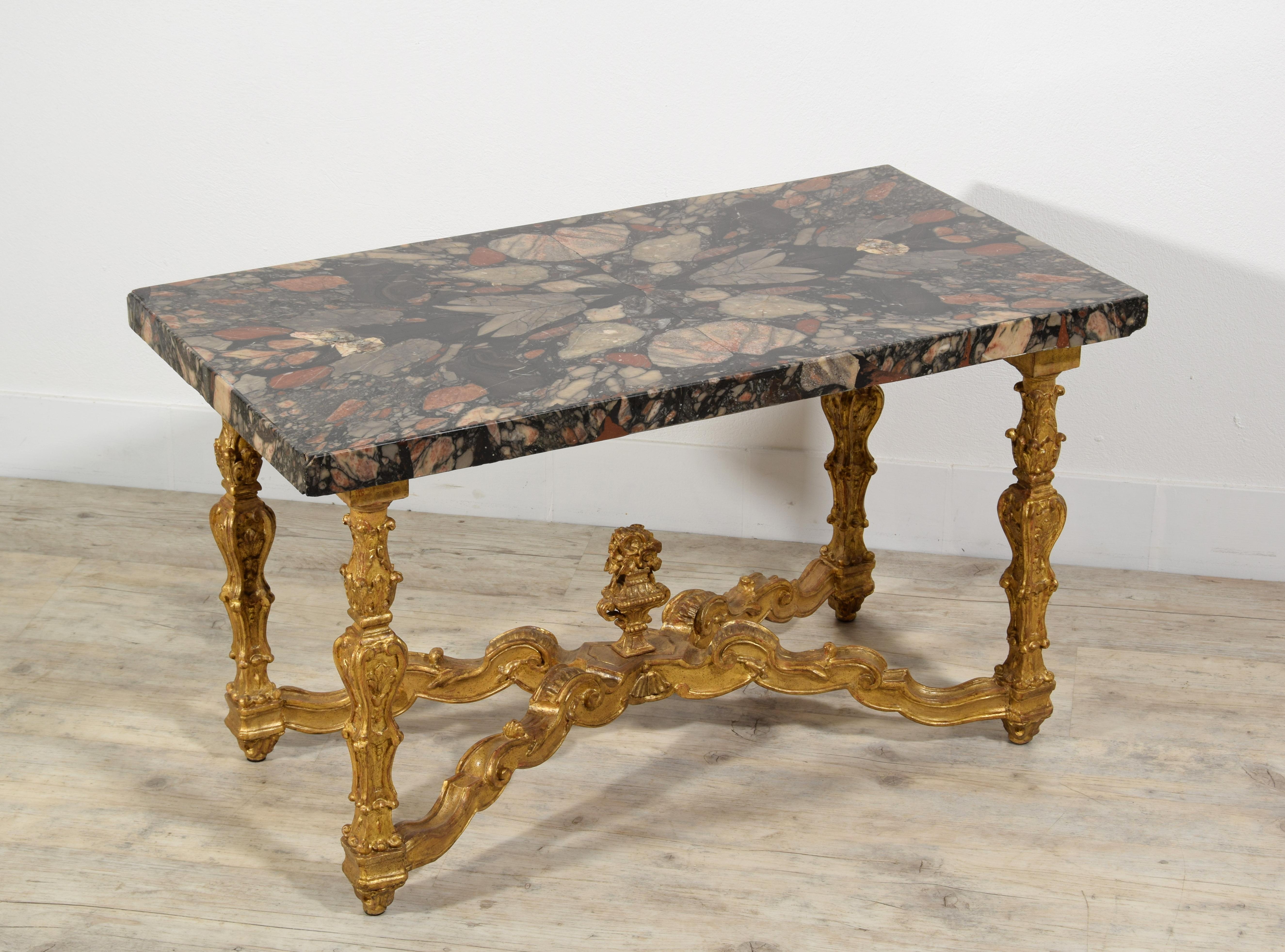 Italian Coffee Table with 18th Century Marble Top and Carved Giltwood Base For Sale 4