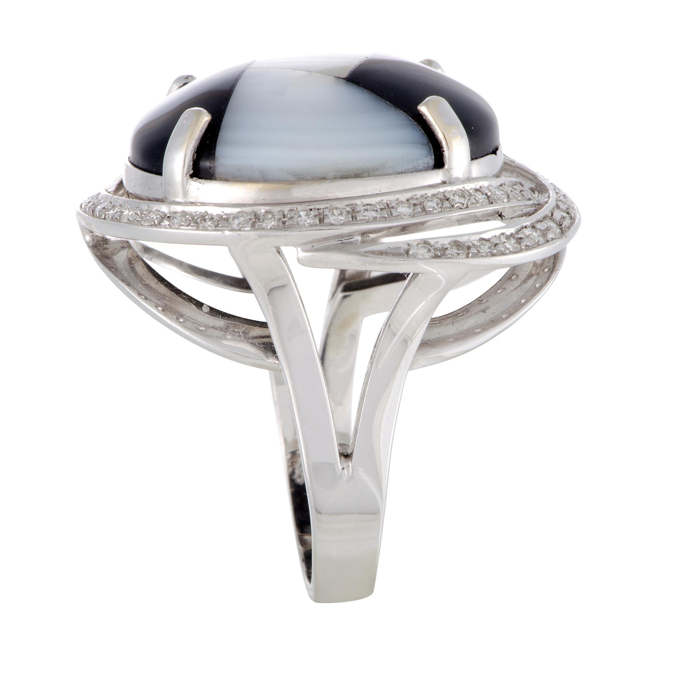 Italian Collection 18 Karat White Gold Diamond Onyx and Mother of Pearl Ring In New Condition In Southampton, PA