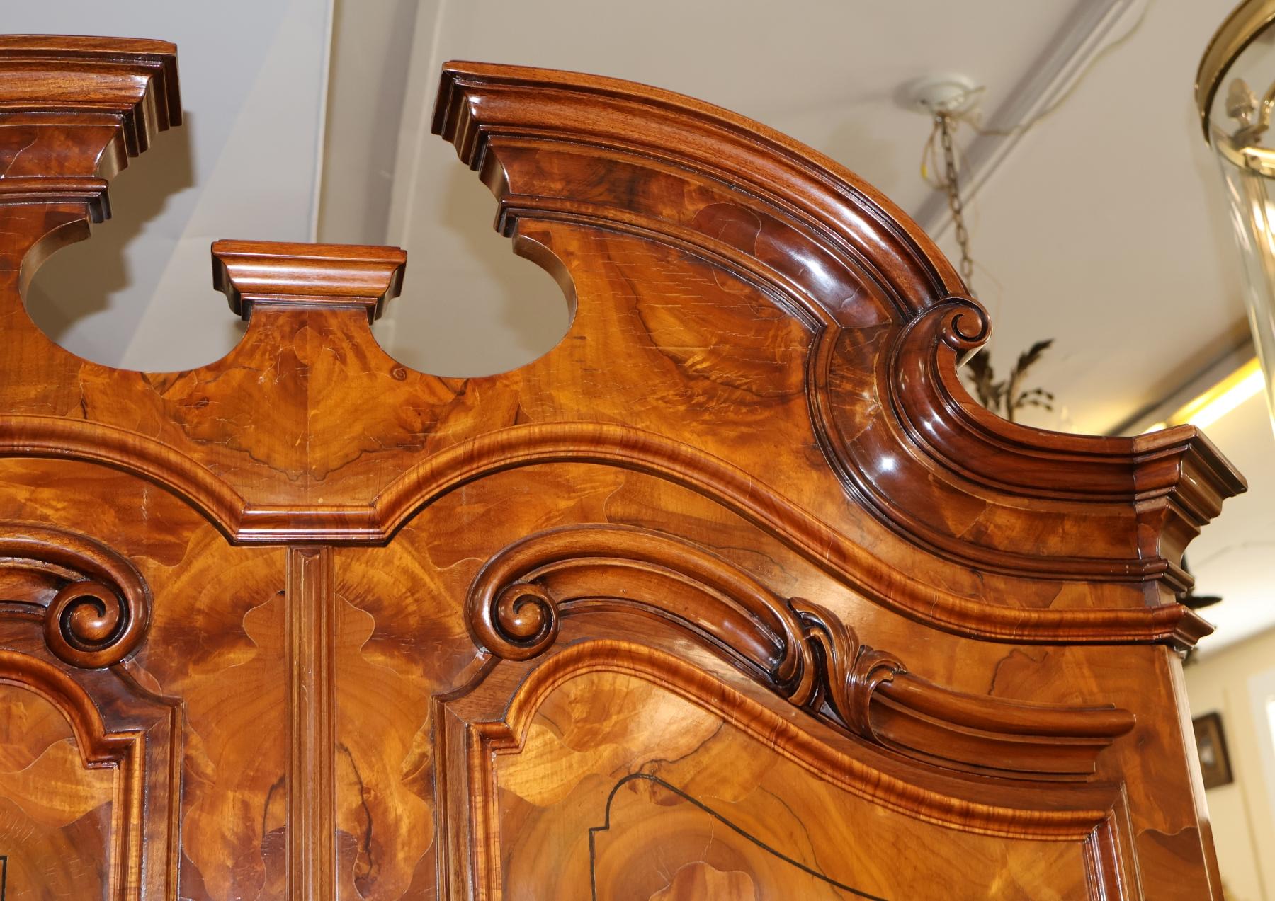Italian Colombo Mobili Baroque Style Burl Walnut Fitted Interior Secretary Desk For Sale 12