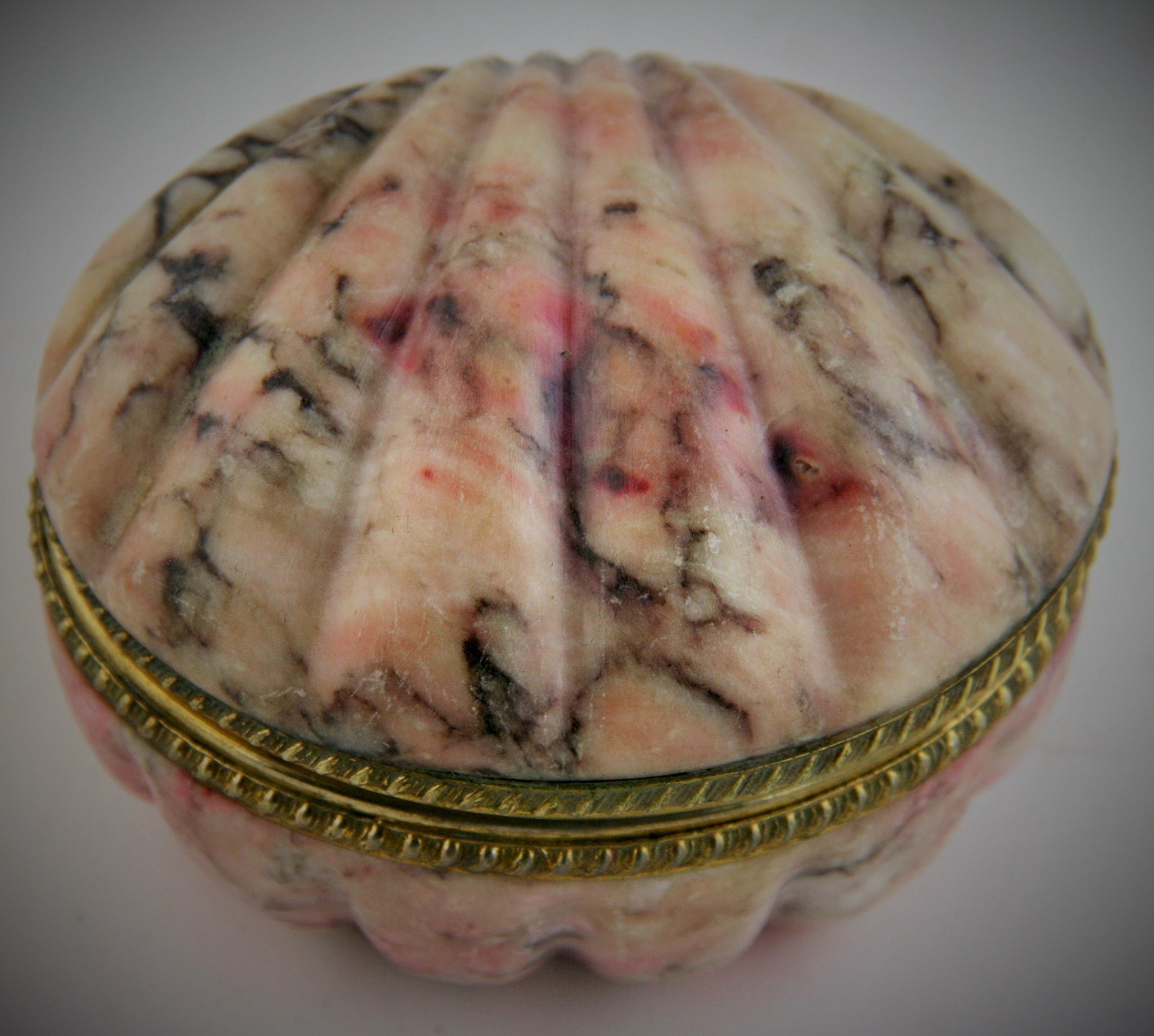 Italian Colored Marble Shell Box, circa 1920 5