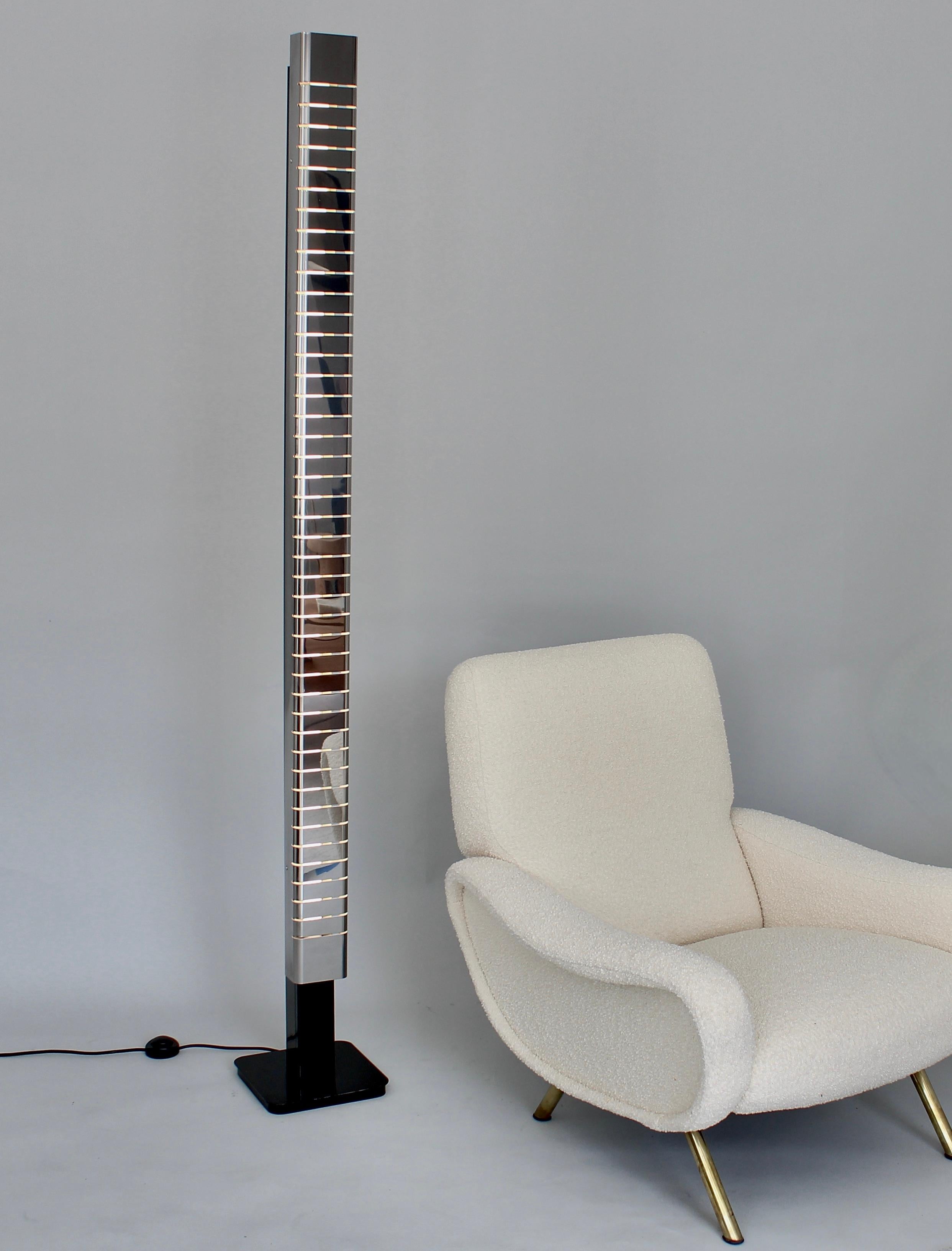 Italian Column Floor Lamp by Lamperti Polished Nickel Chromed and Enameled Steel In Good Condition For Sale In Chicago, IL