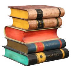 Coppia di tavolini da salotto italiani dipinti a olio per libri di letteratura