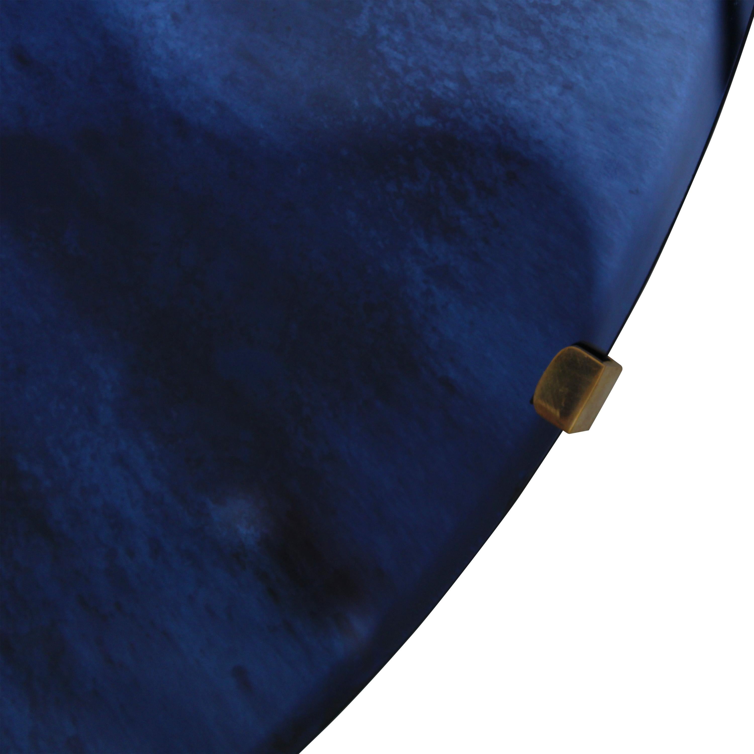 Italian Concave Blue Murano Glass Mirror with Brass Details, 2022 im Zustand „Gut“ im Angebot in Madrid, ES