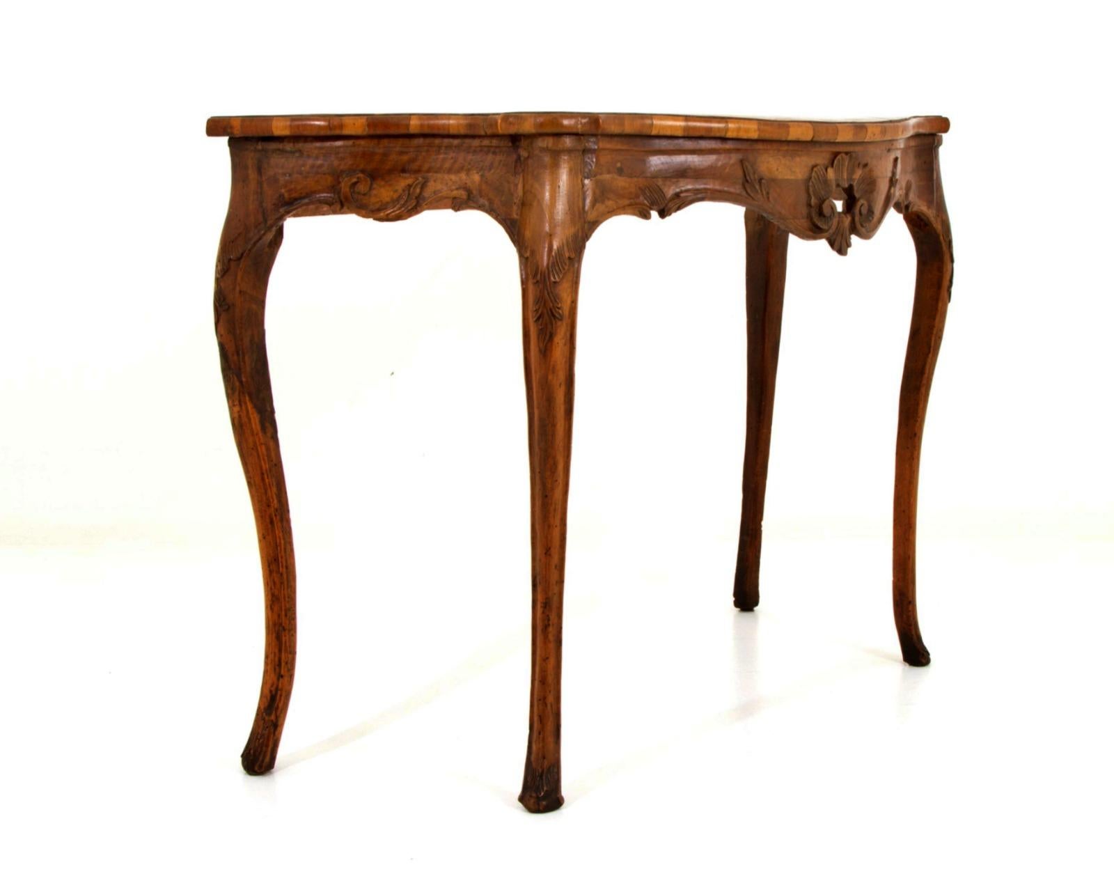 Italian Console in Carved Wood Veneto 18th Century In Good Condition For Sale In Madrid, ES