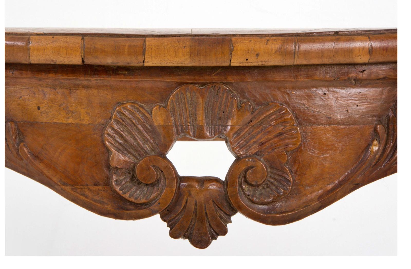 Italian Console in Carved Wood Veneto 18th Century For Sale 2