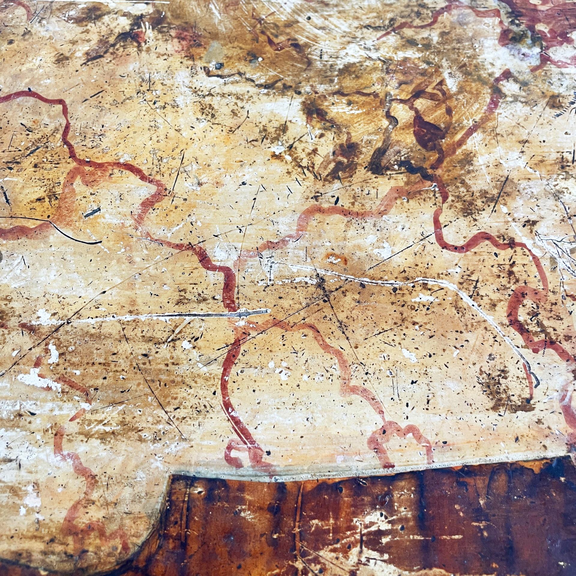 Console italienne en Wood avec un effet de marbre et des profils dorés, années 1700. en vente 5