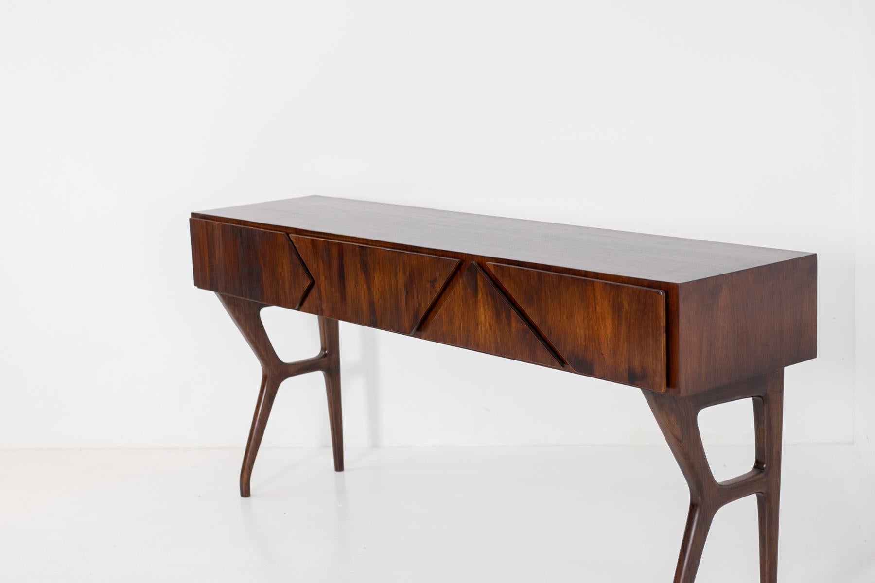 Italian Console Table Attributed to Melchiorre Bega in Walnut Wood In Good Condition In Milano, IT