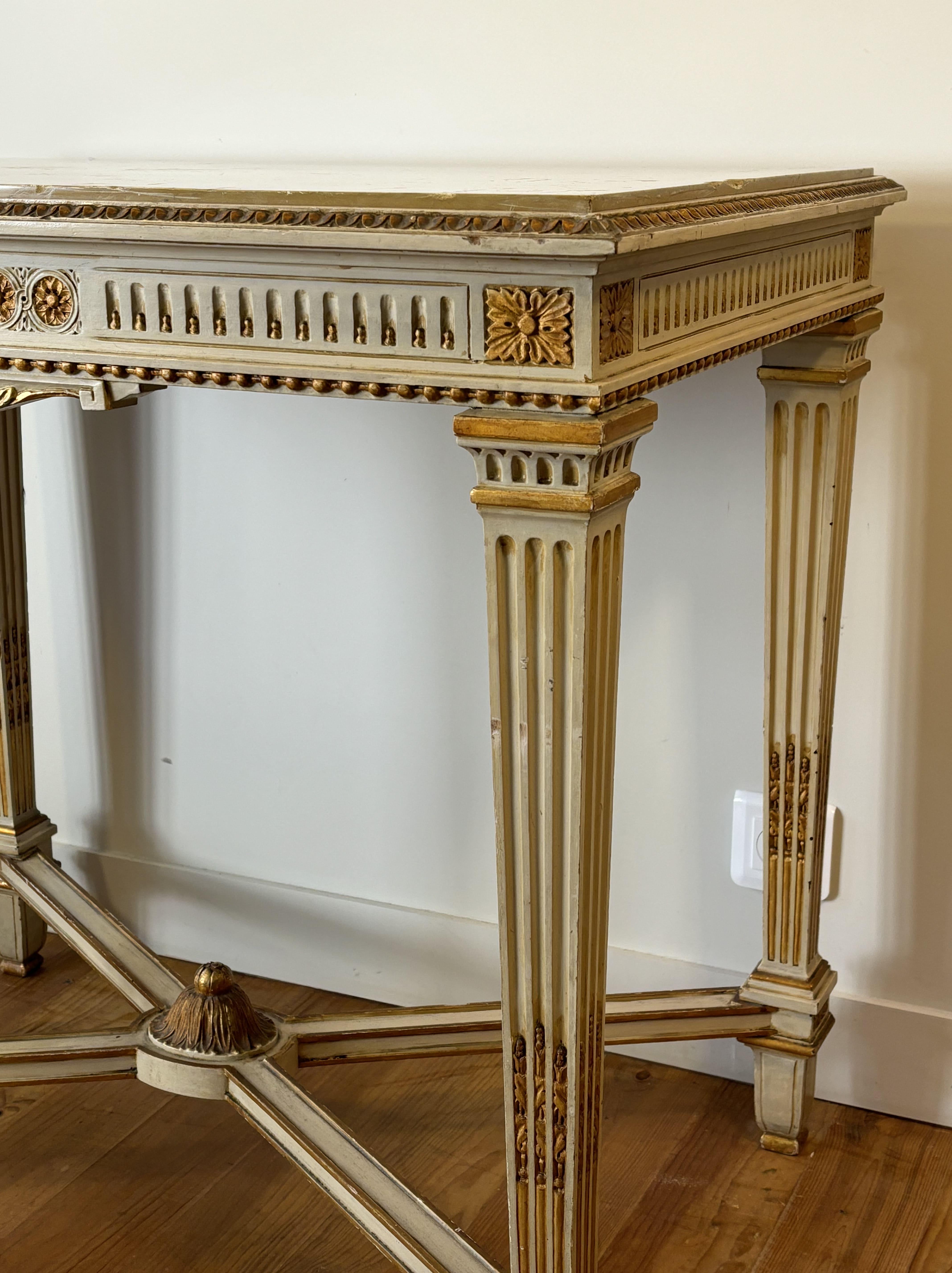 Mid-20th Century Italian Console Table In Lacquered And Gilded Wood, Marble Top. Mid20th century For Sale