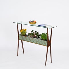Tavolo consolle italiano in noce, ottone e vetro di Cesare Lacca, Italia, anni '50