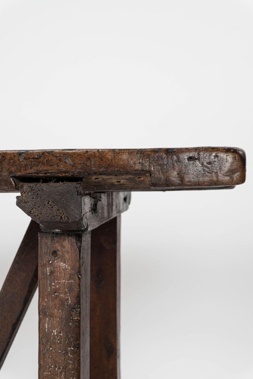 Console italiana con base a cavalletto in vendita 4