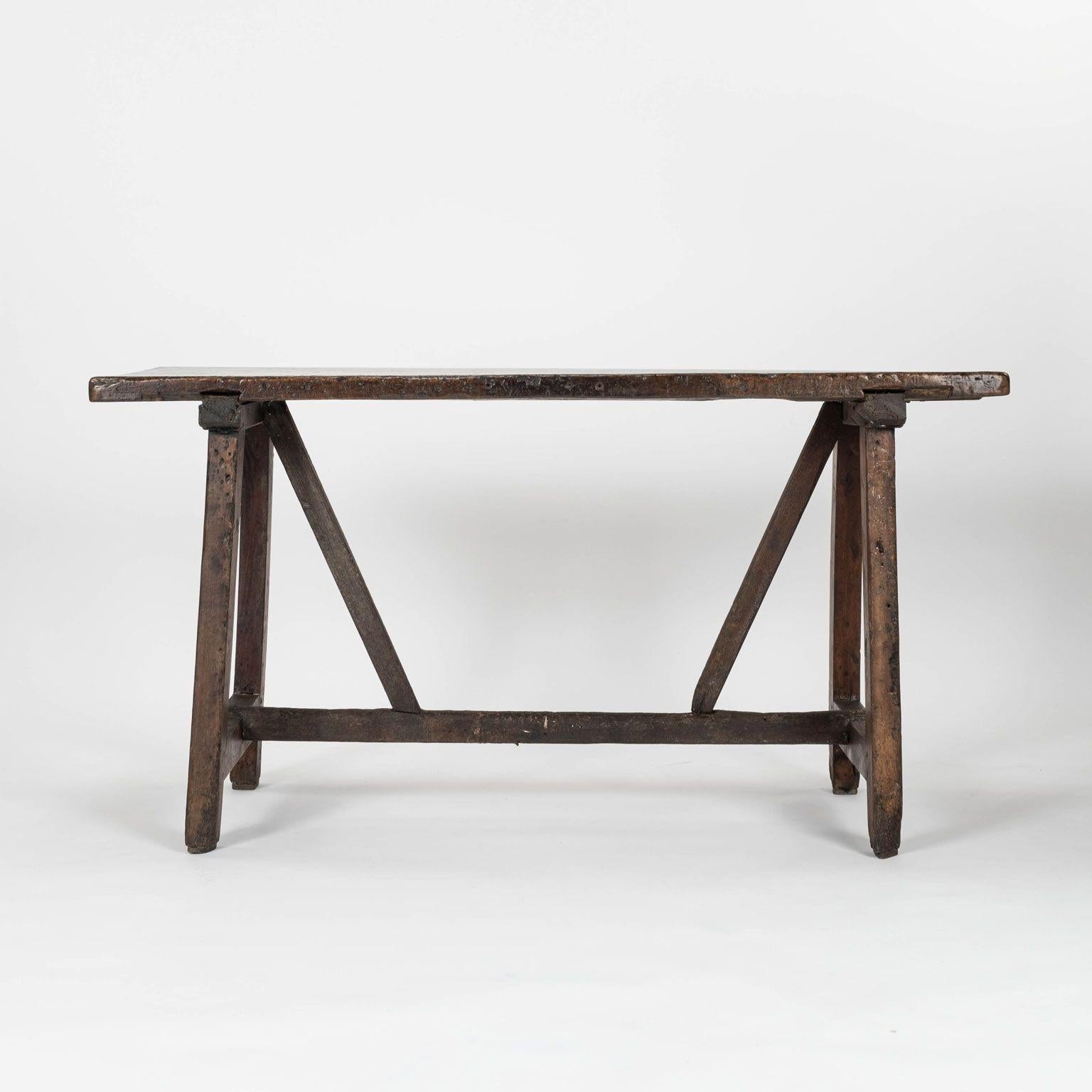 Italiano Console italiana con base a cavalletto in vendita