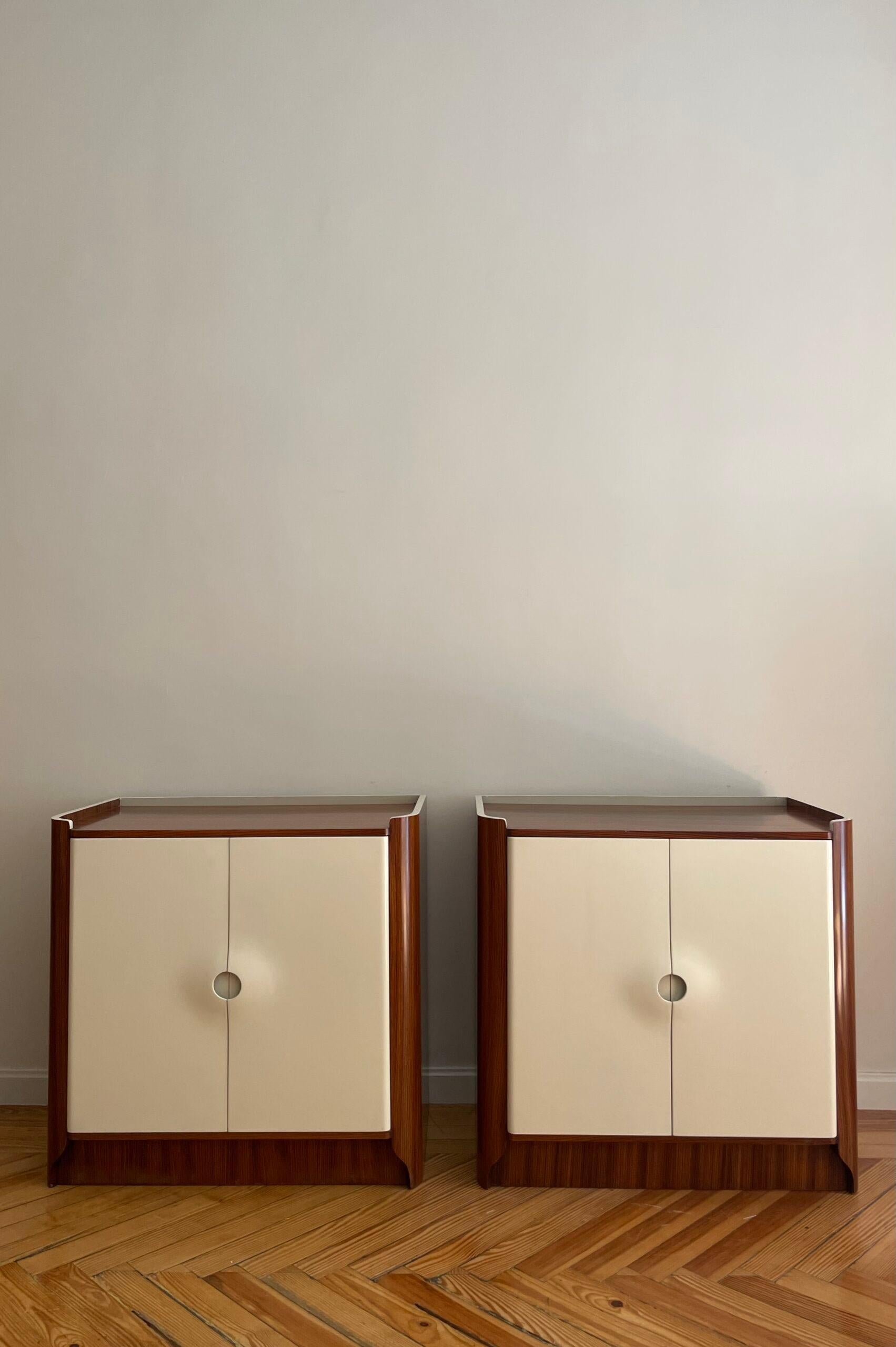 Laccato Console italiane anni '70 in vendita