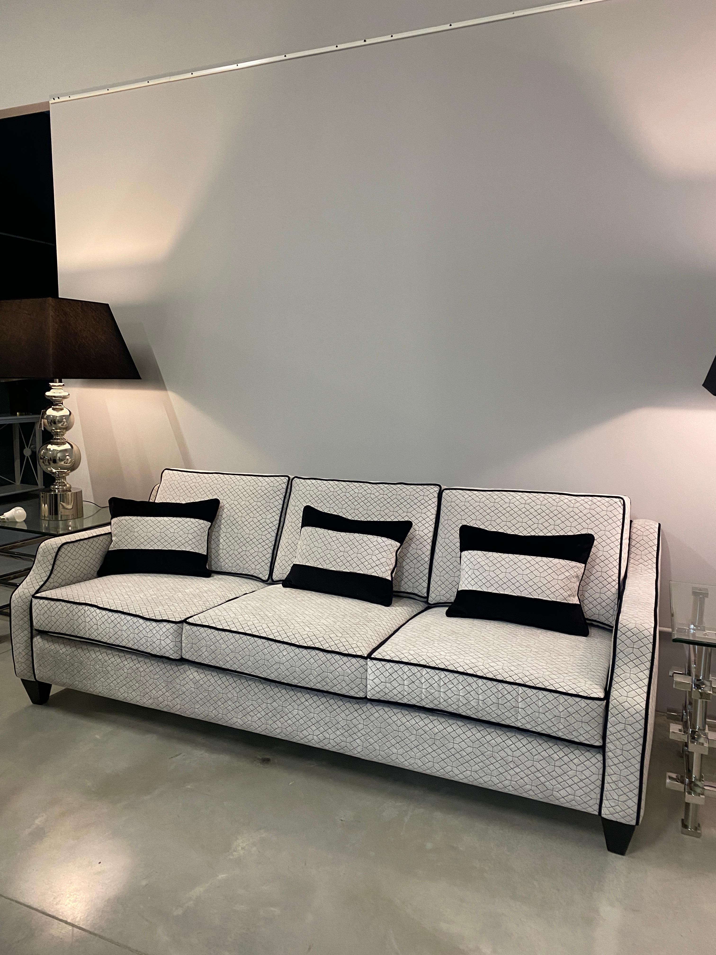 Italian Contemporary Black and Light Grey Velvet Three-seater Sofa For Sale 1