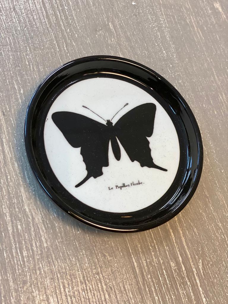 Elegant printed coasters portraying an exotic natural setting with four differt Butterflies on them. The designs are original from our Black and Wild collection

Completely produced in Florence, Italy by Artecornici design. All articles all