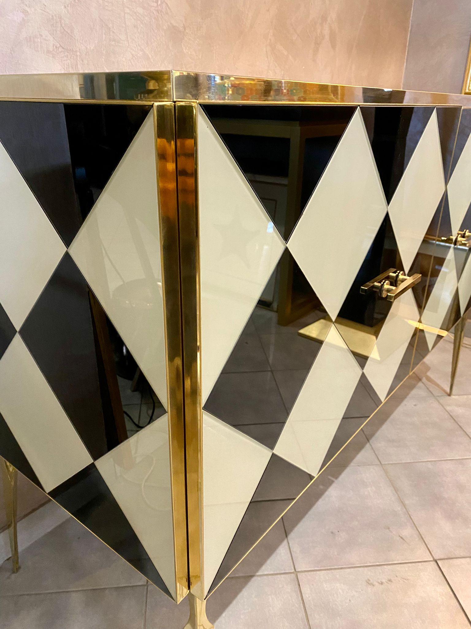 Italian Contemporary Black White Check Murano Glass, Brass and Wood Sideboard In New Condition For Sale In Scandicci, Florence