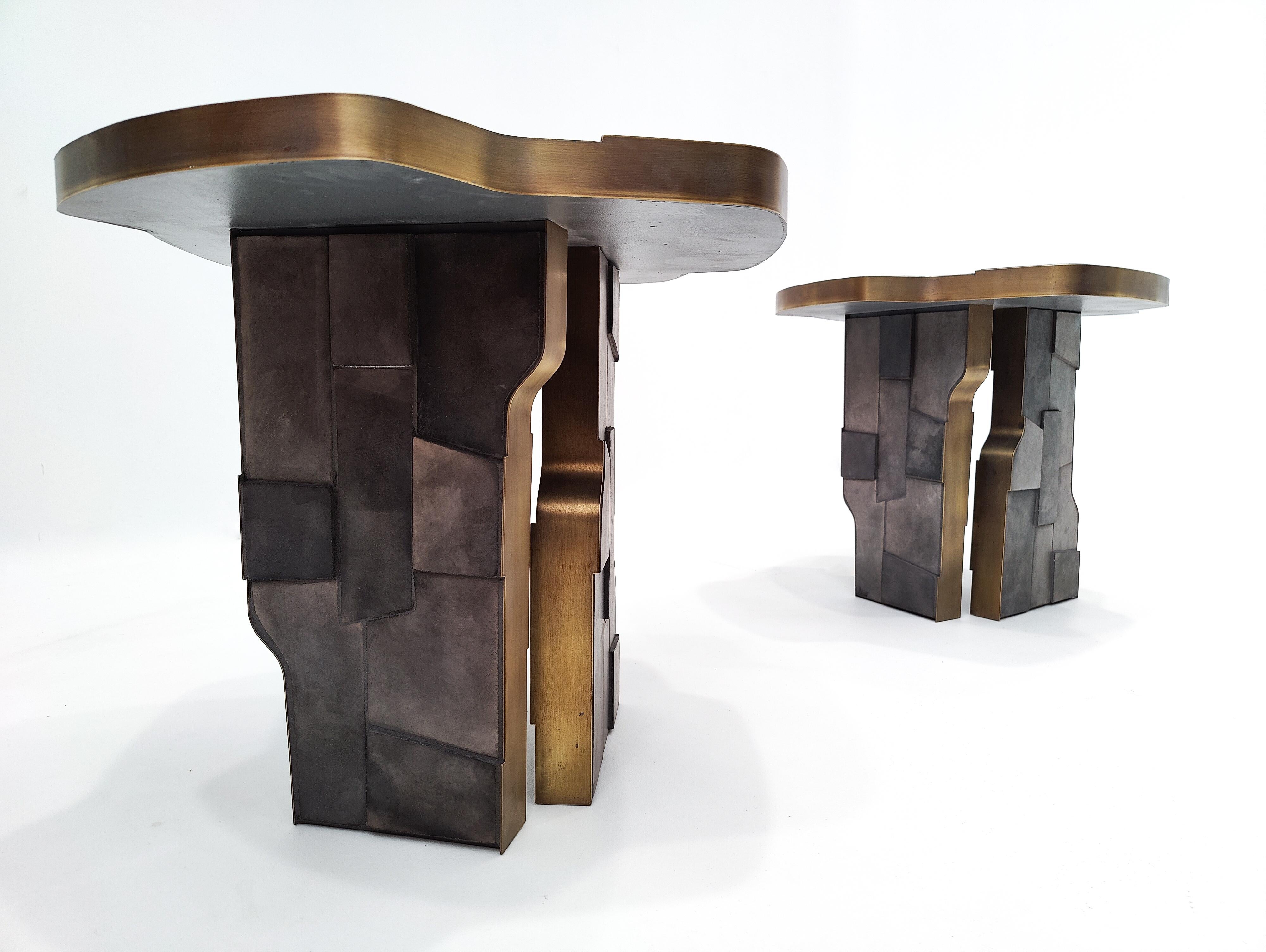 Italian Contemporary Brass and Ceramic Side Table, 2 Available In Excellent Condition For Sale In Brussels, BE