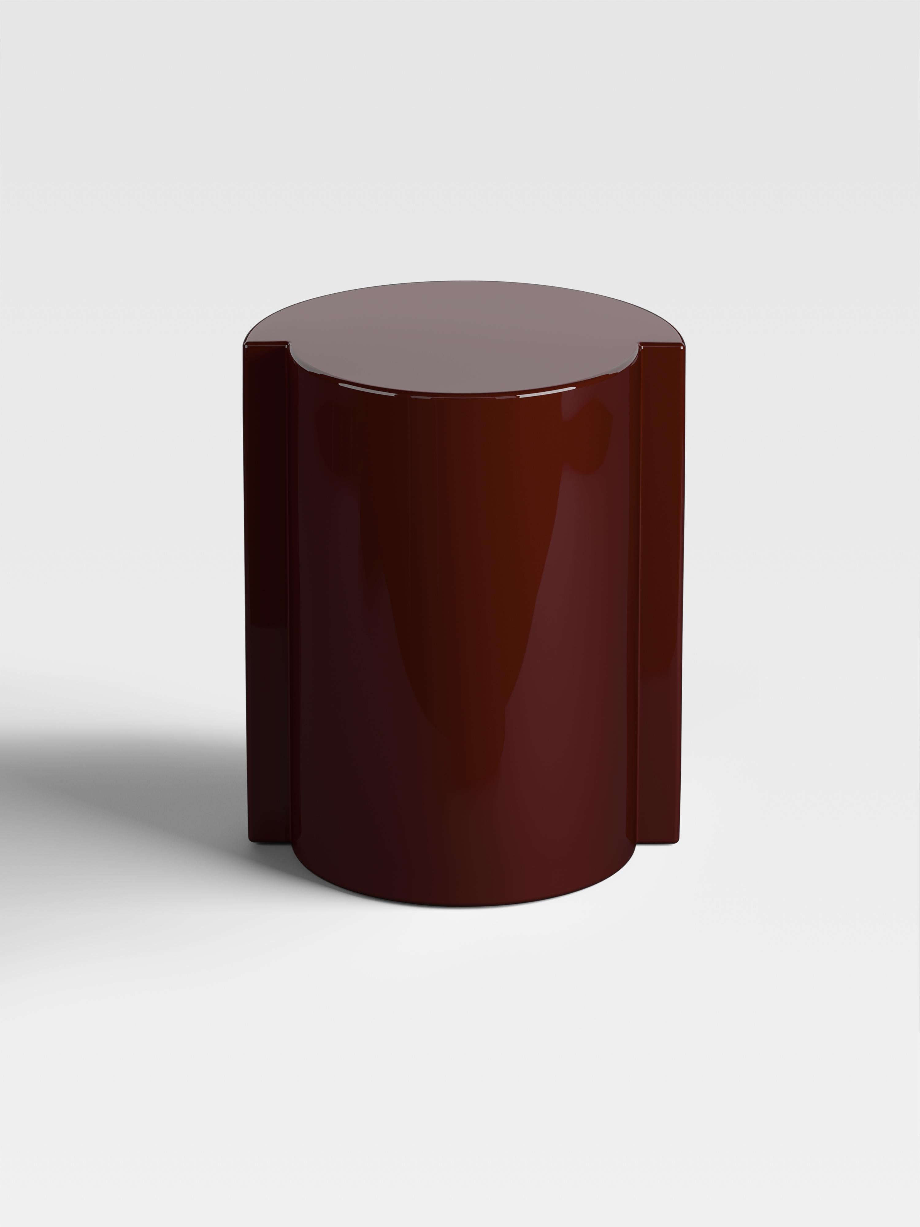 Moderne Table d'appoint italienne contemporaine cylindrique déconstruite Tabouret rouge bourgogne en vente