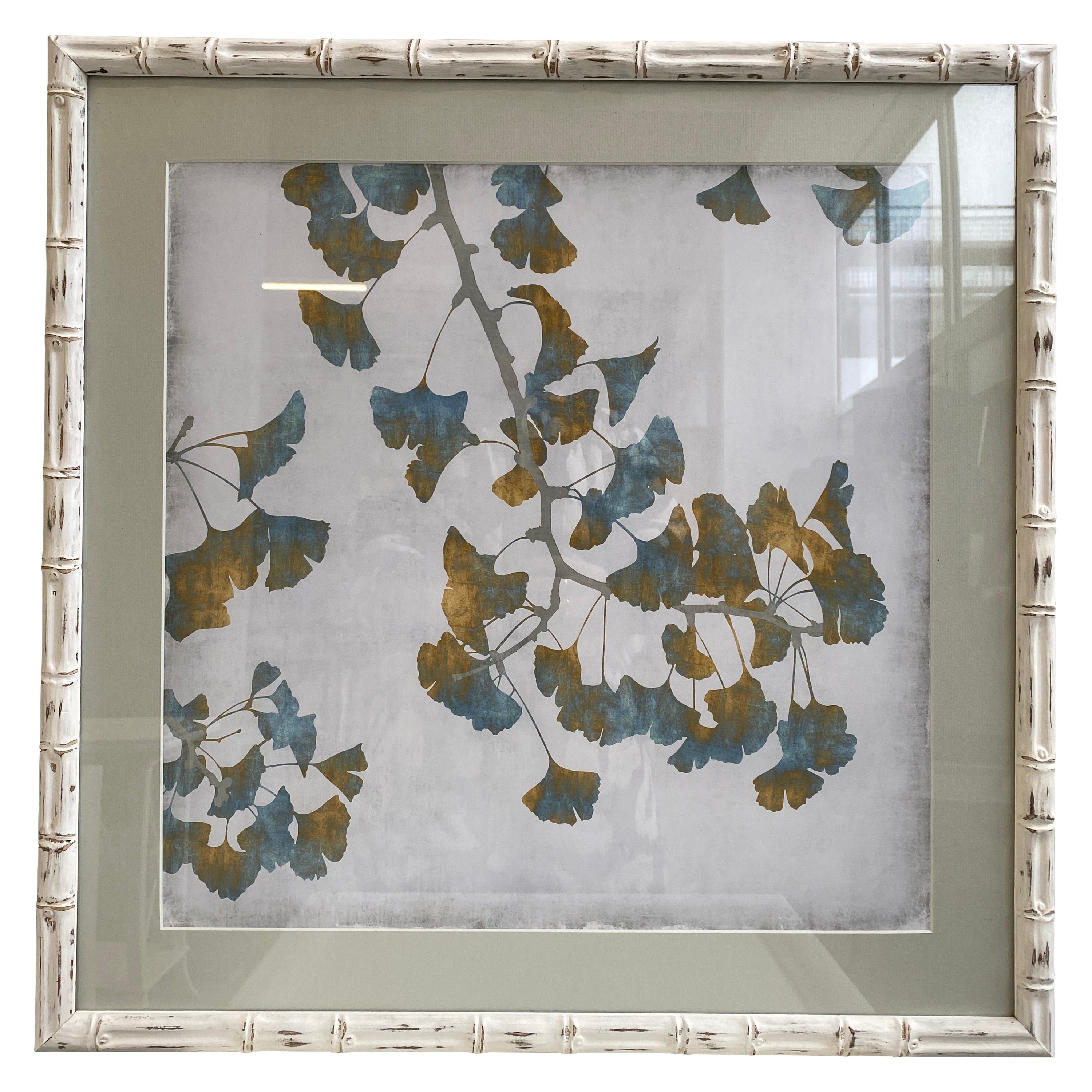 Impression contemporaine italienne de la plante Ginko avec cadre en bois de style bambou blanc