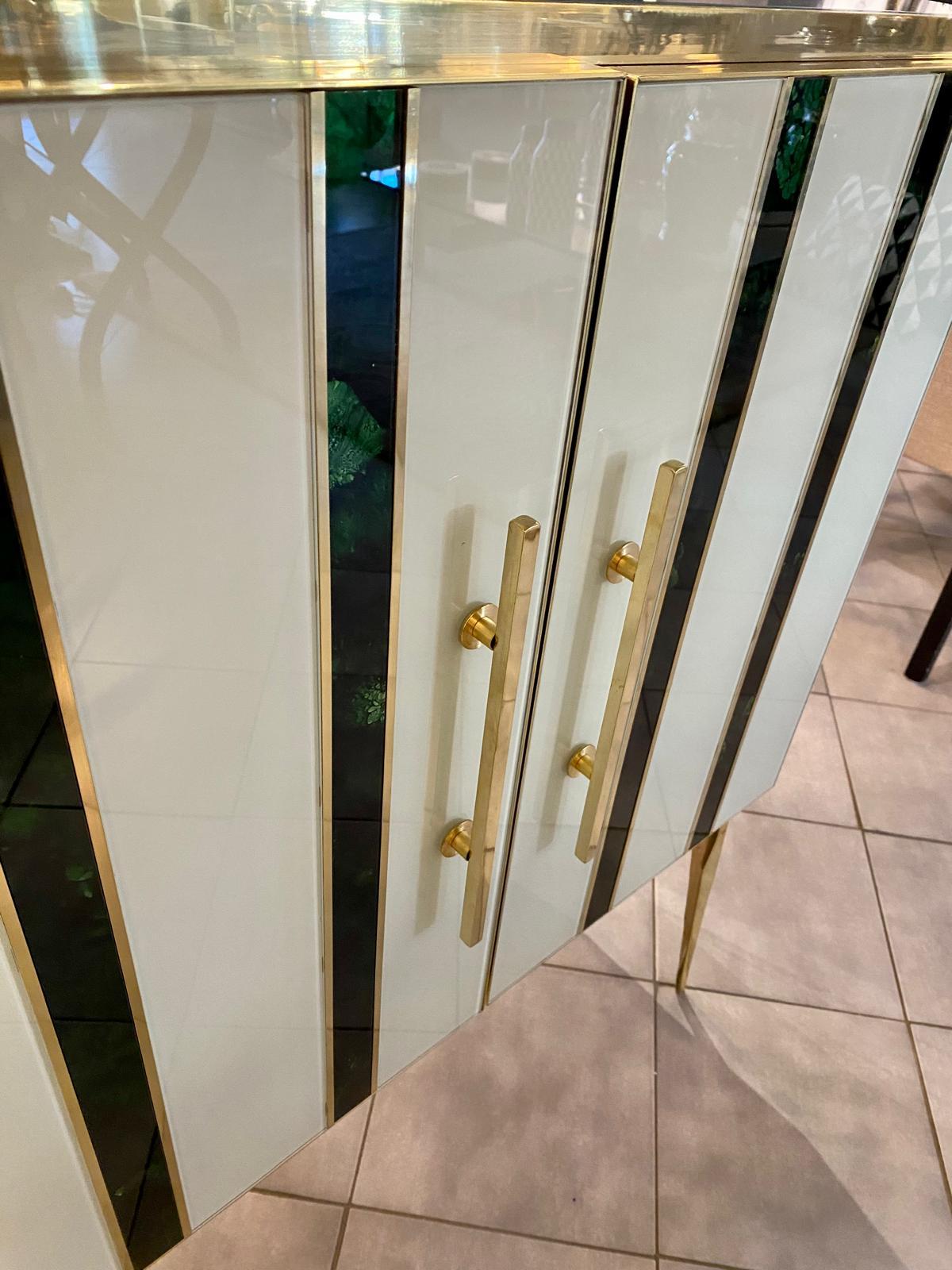 Hand-Crafted Italian Contemporary Green White Stripes Murano Glass, Brass and Wood Sideboard For Sale