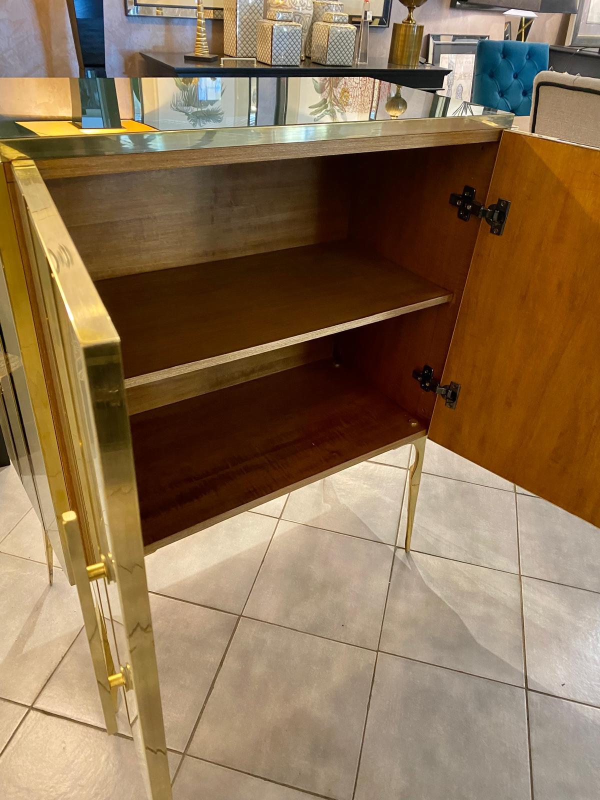 Italian Contemporary Green White Stripes Murano Glass, Brass and Wood Sideboard In New Condition For Sale In Scandicci, Florence