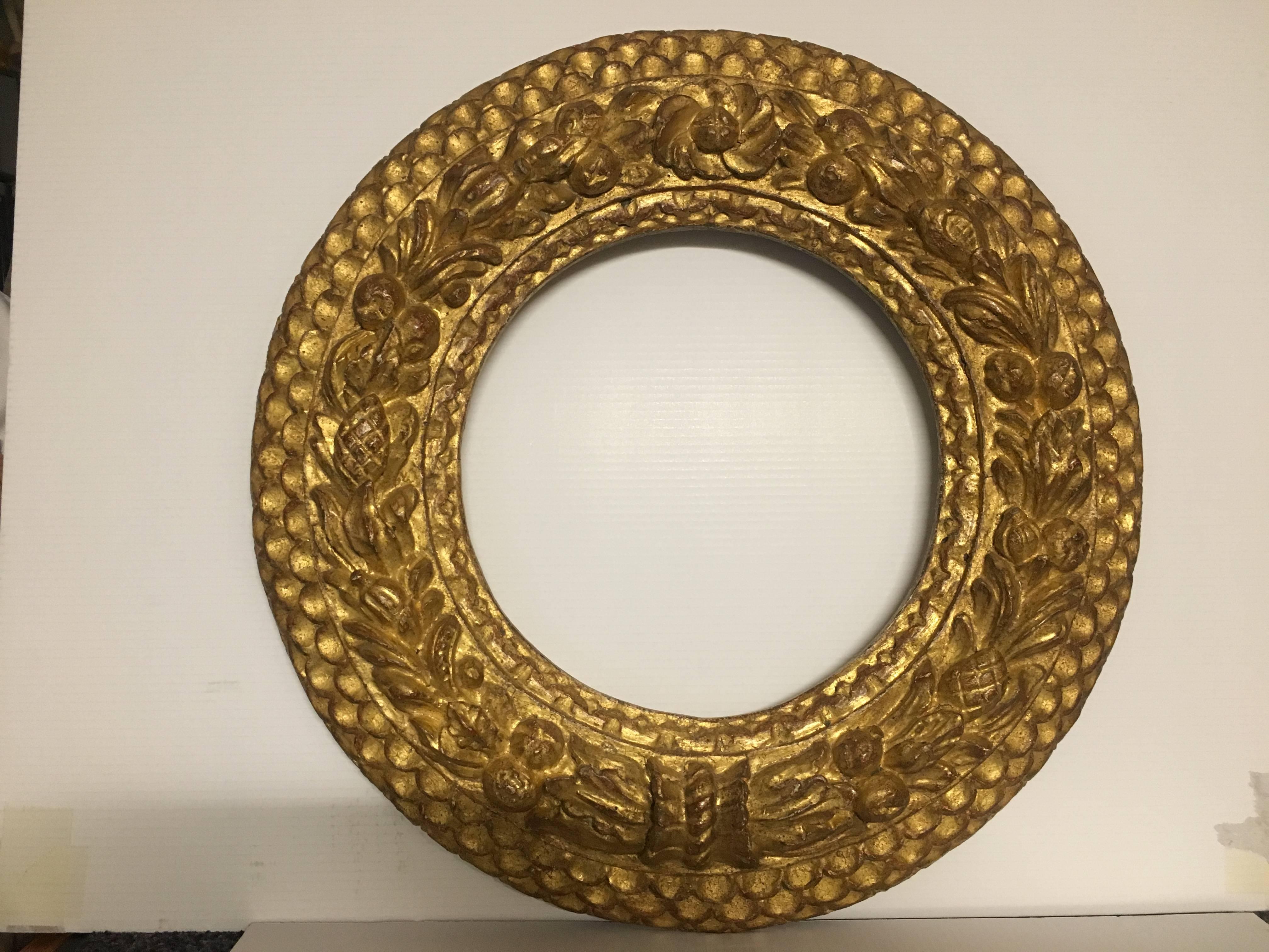 Marco Italiano Contemporáneo de Madera Tallada a Mano con Cubierta de Pan de Oro, Tamaños Personalizados Barroco en venta