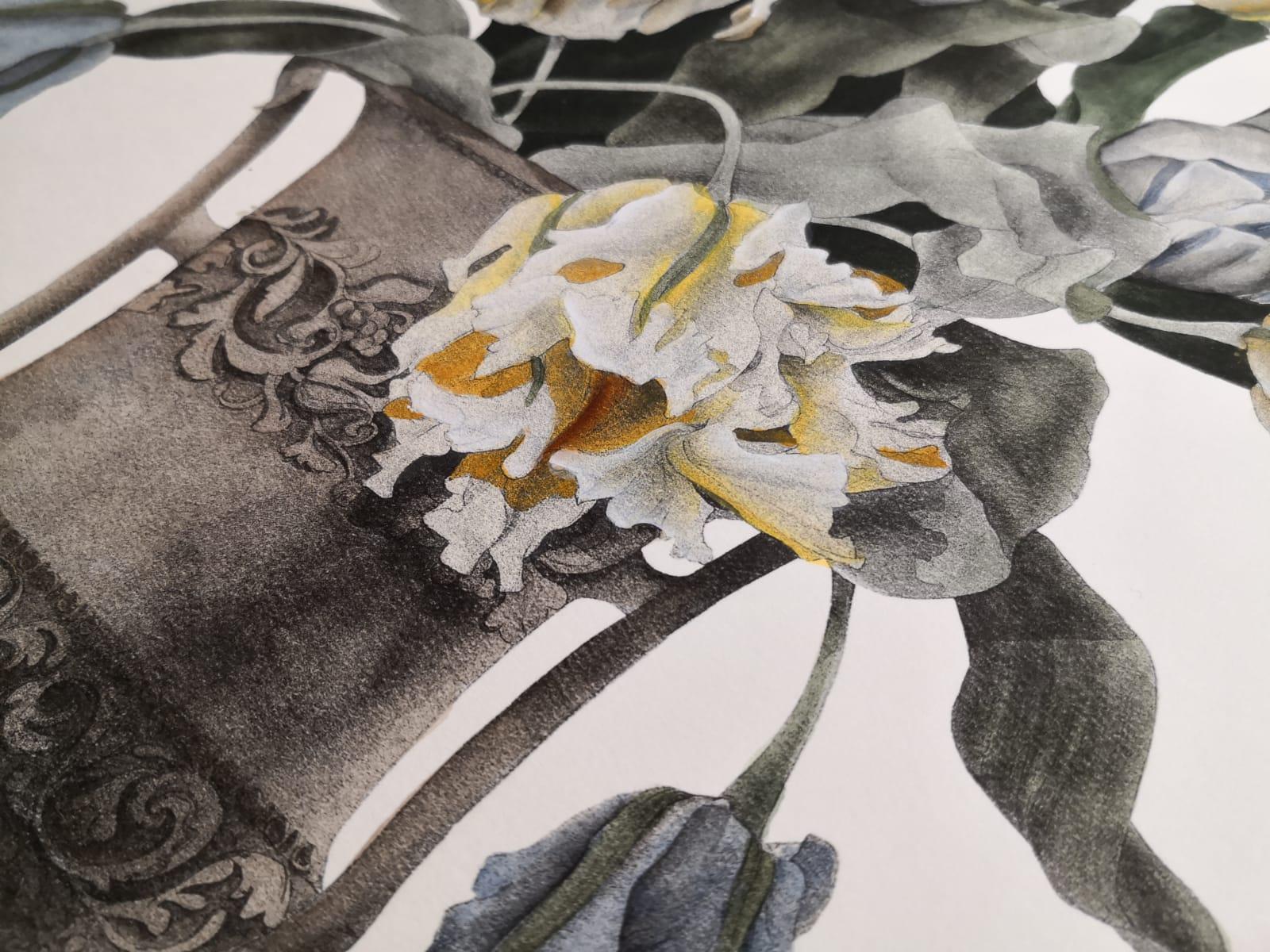 Italian Contemporary Hand Painted Light Blue, Yellow and White Tulips Vase Print In New Condition For Sale In Scandicci, Florence
