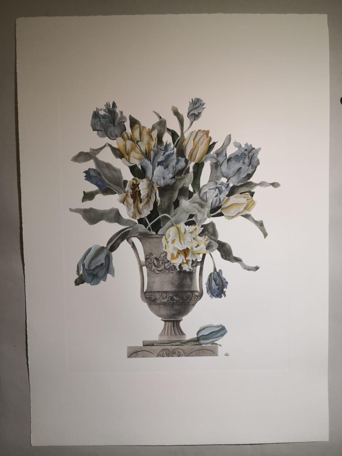 Elegant and refined print representing a vase of flowers and, precisely, a vase of light blue, white and yellow tulips. 
Four different vases prints are available to create a colourful composition.
All the prints are completely hand-coloured by
