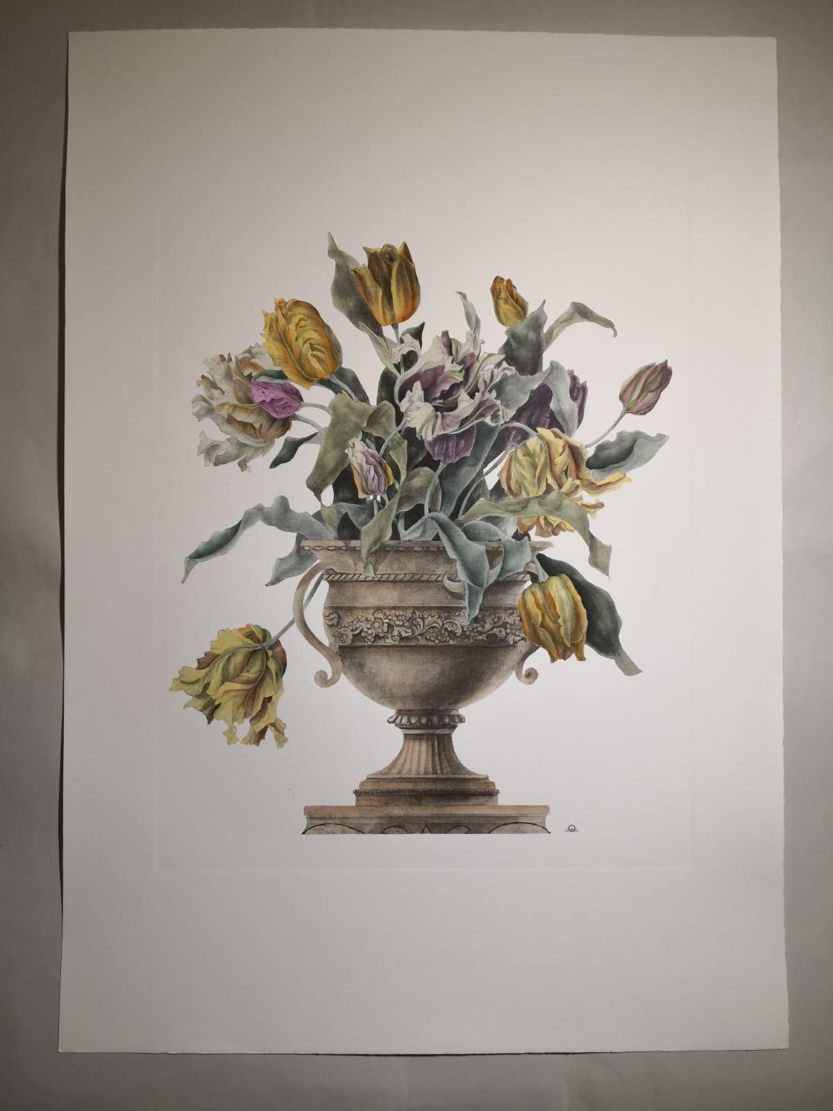 Elegant and refined print representing a vase of flowers and, precisely, a vase of yellow and light rose tulips. 
Four different vases prints are available to create a colourful composition.
All the prints are completely hand-coloured by our