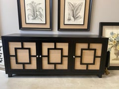 Buffet contemporain italien en bois noir laqué et jute naturel