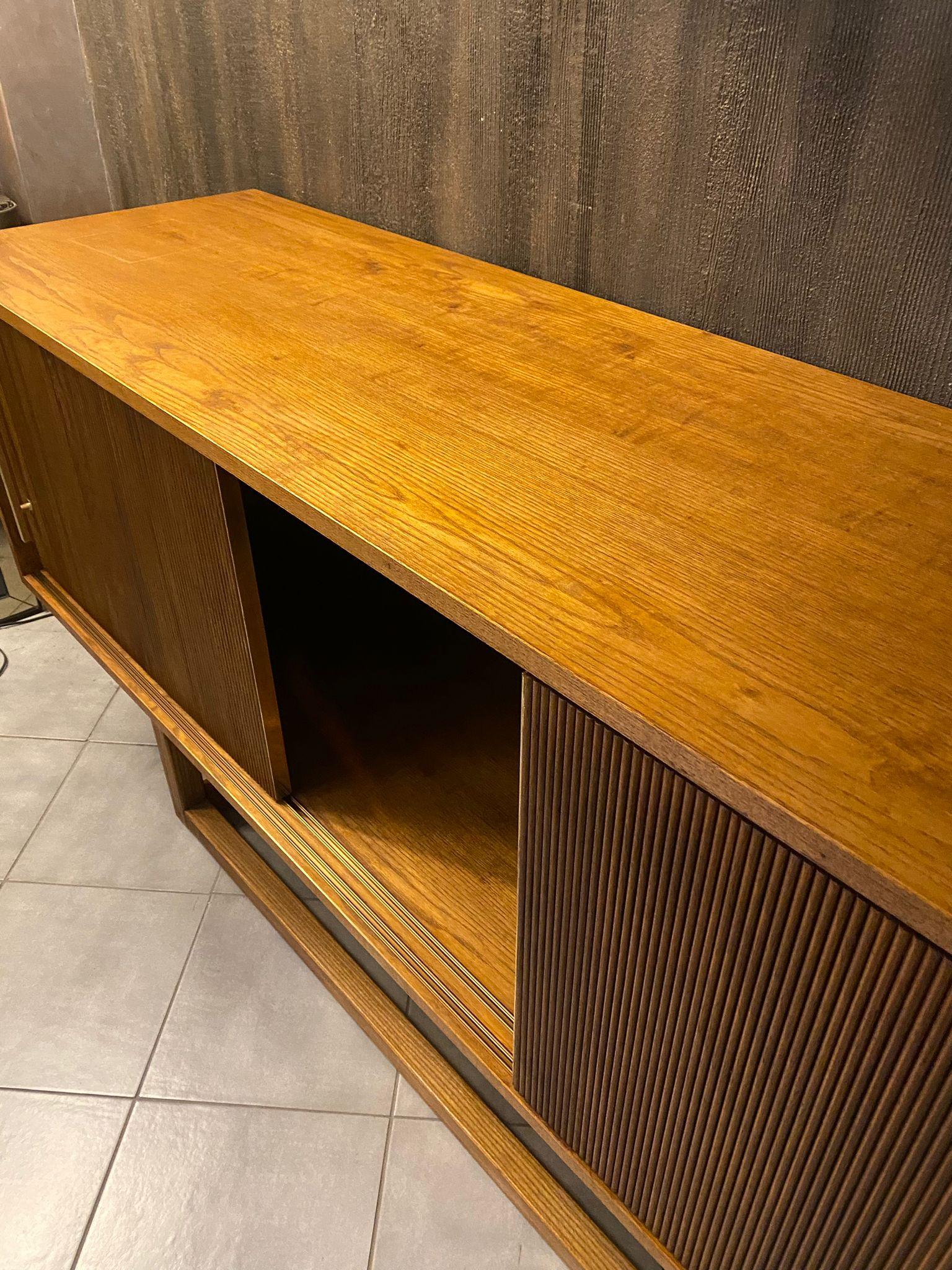 Italian Contemporary Mid-Century Style Geometric Woodand Brass Sideboard in vendita 1