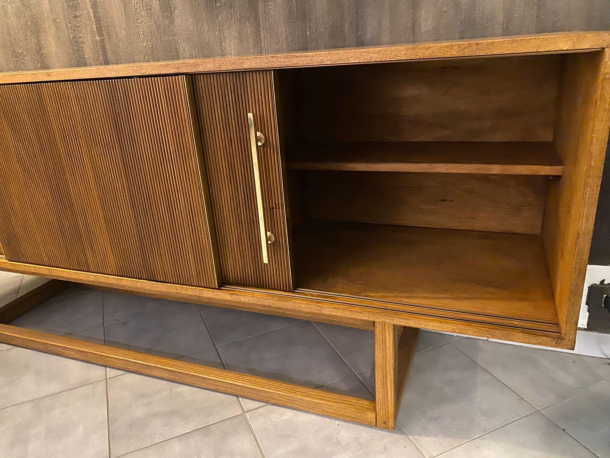 XXI secolo e contemporaneo Italian Contemporary Mid-Century Style Geometric Woodand Brass Sideboard in vendita