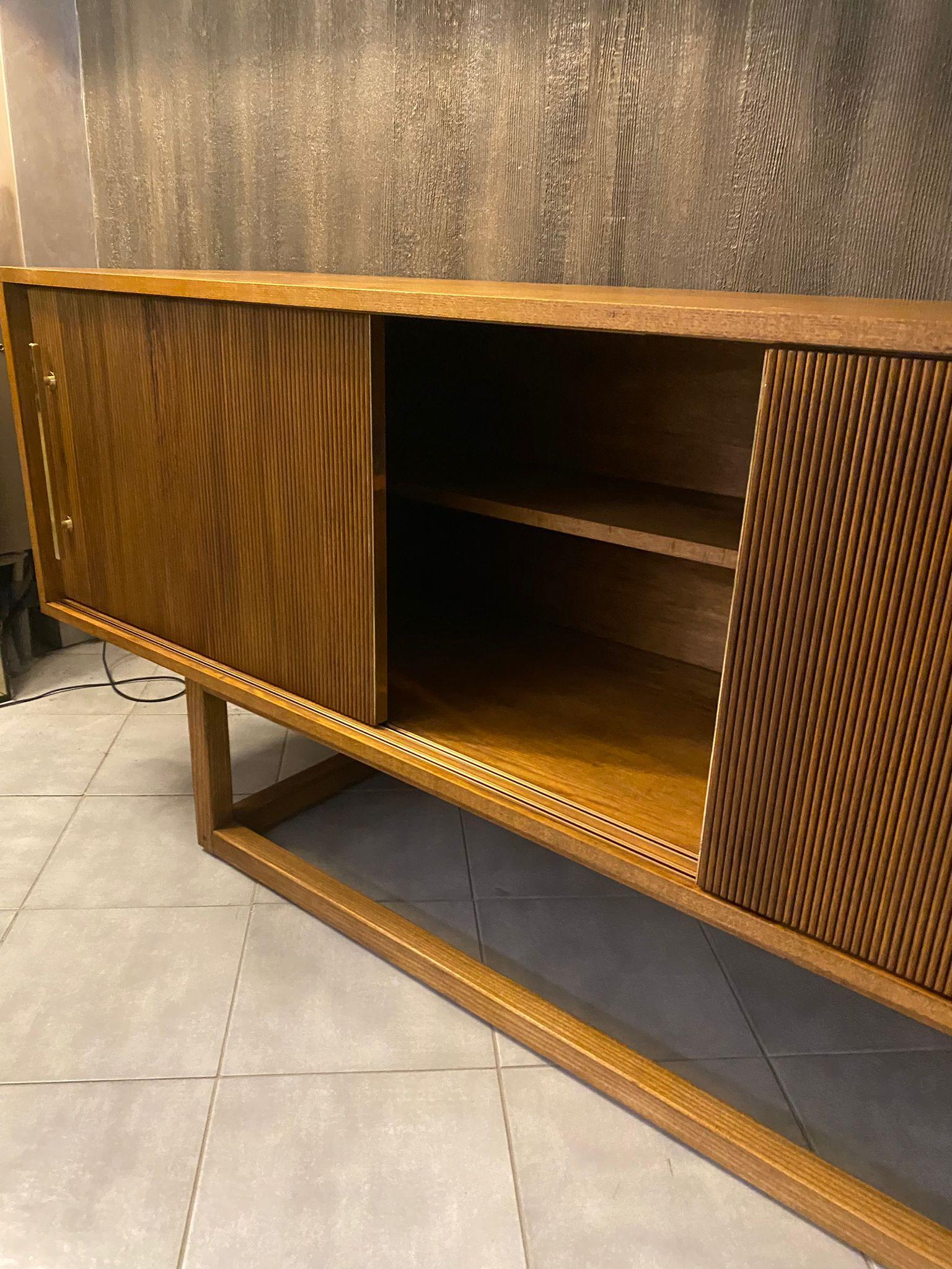 Legno Italian Contemporary Mid-Century Style Geometric Woodand Brass Sideboard in vendita