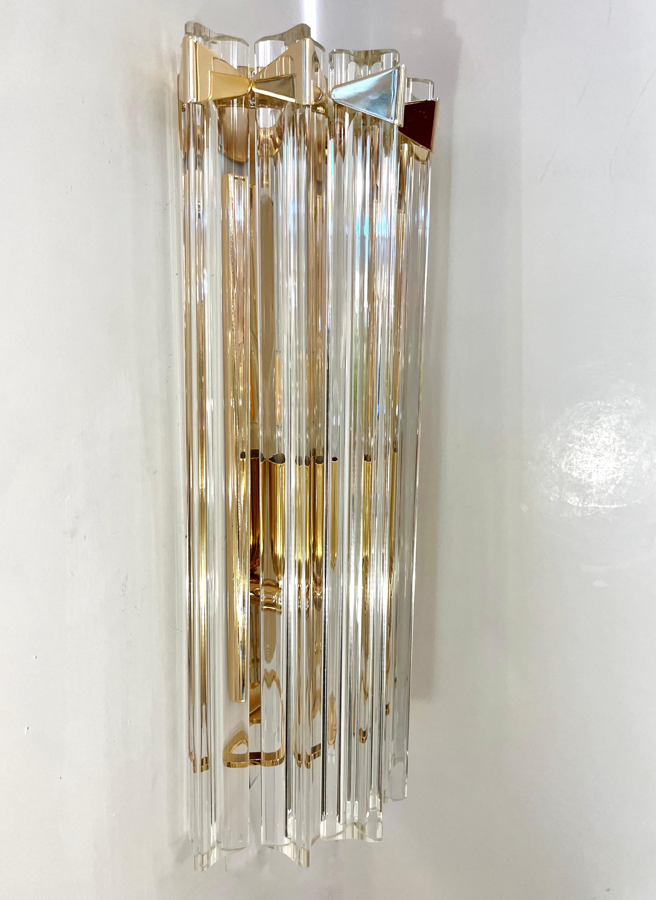 Italian Contemporary Minimalist Brass Crystal Clear Murano Glass Sconce For Sale 1