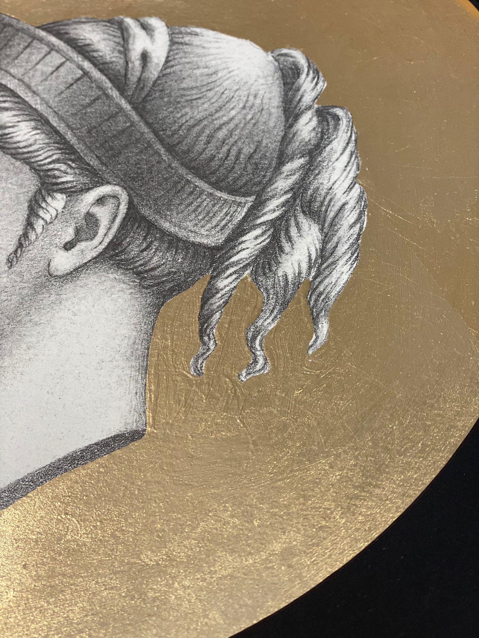 Buriné Impression italienne contemporaine de profil ancien avec cadre rond en bois doré en vente