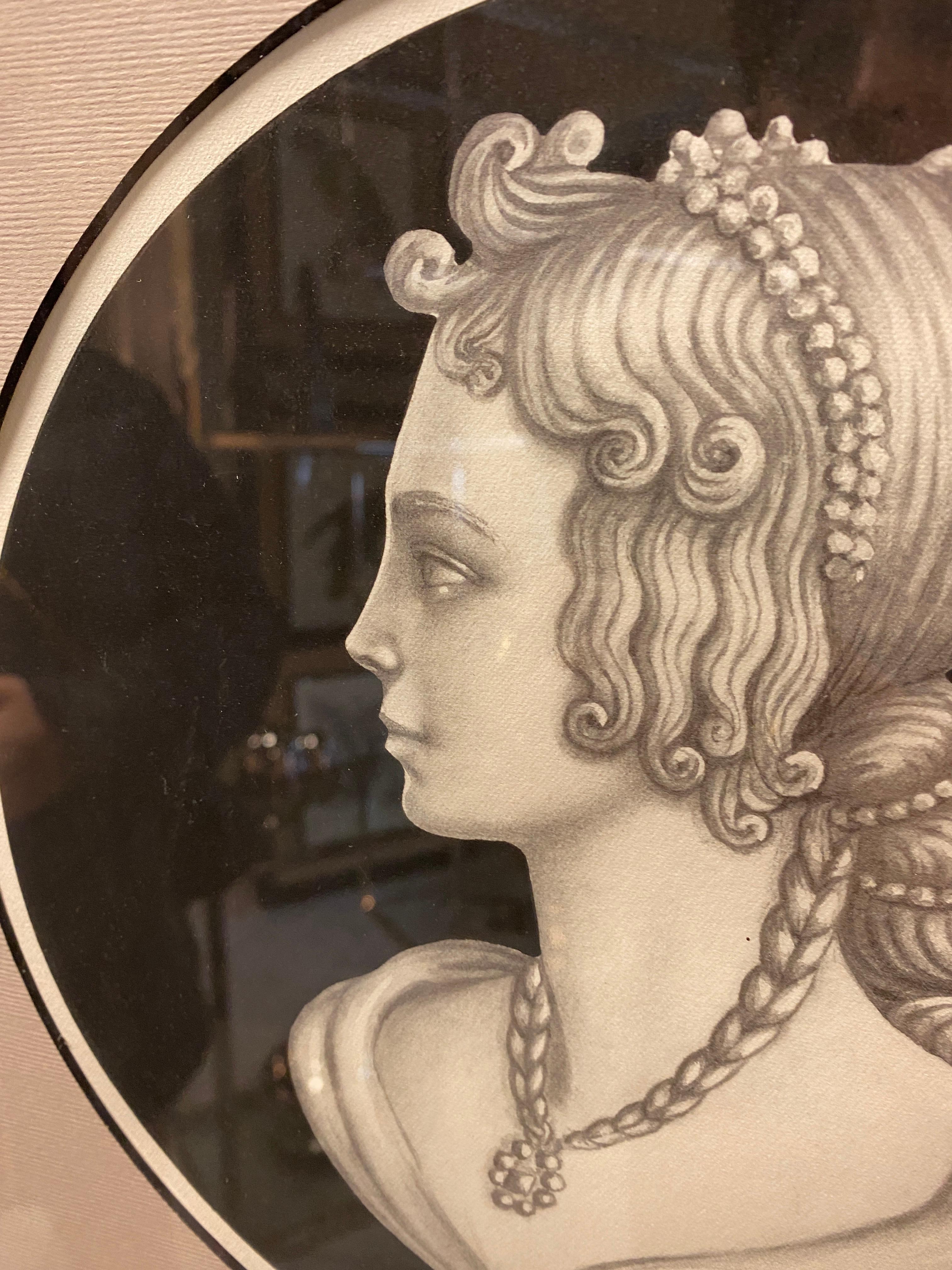 Italian Contemporary Print of Neoclassical Profile with Round Black Wooden Frame In New Condition For Sale In Scandicci, Florence