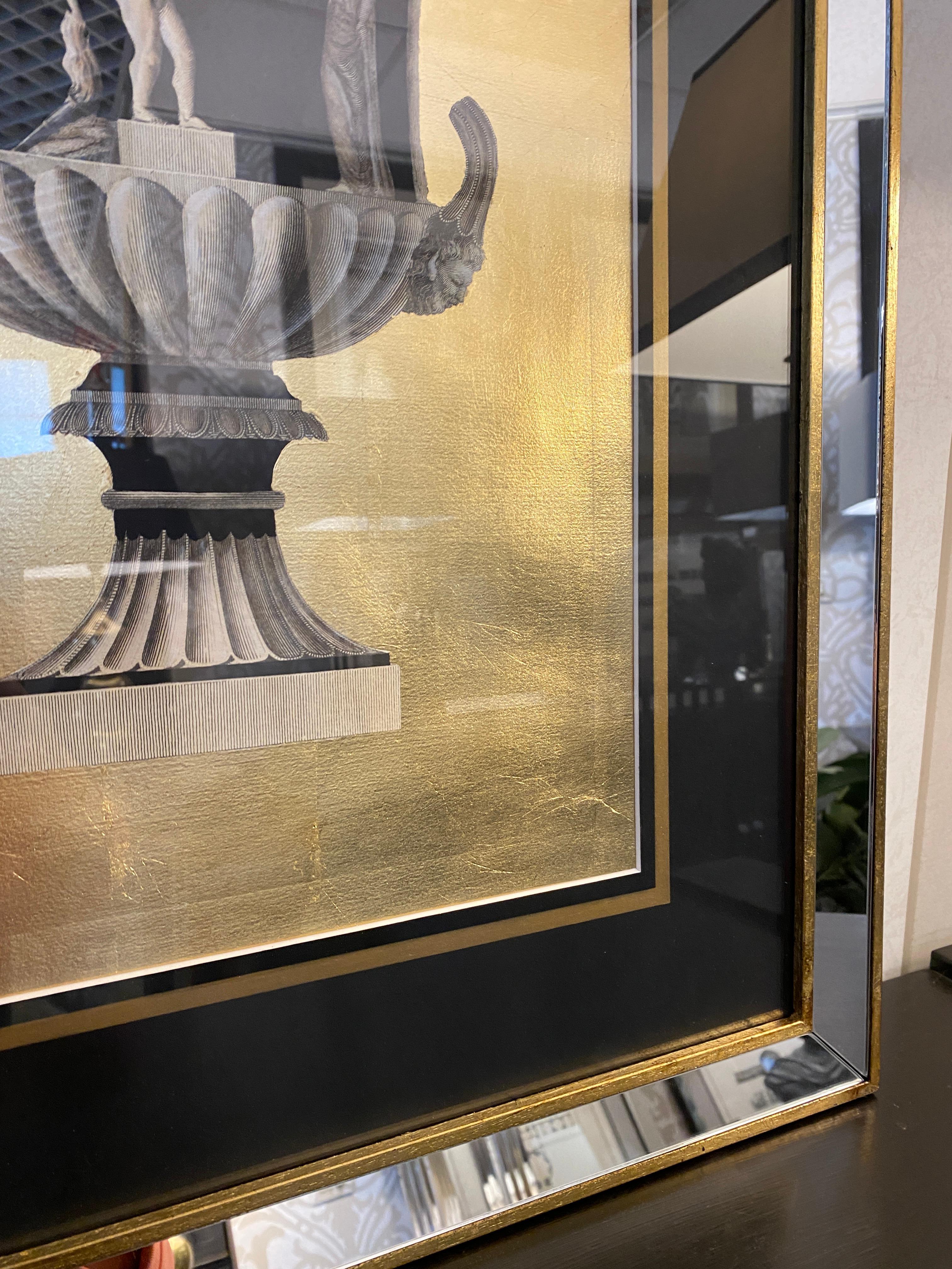 Vaso Romano Italiano Contemporaneo Stampa Oro Nero con Cornice in Legno Specchio 2 di 2 In condizioni Nuovo in vendita a Scandicci, Florence