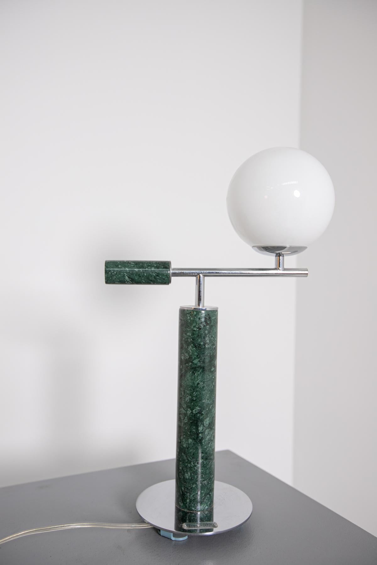 Italian Contemporary Table Lamp in Green Marble and Steel In Excellent Condition In Milano, IT