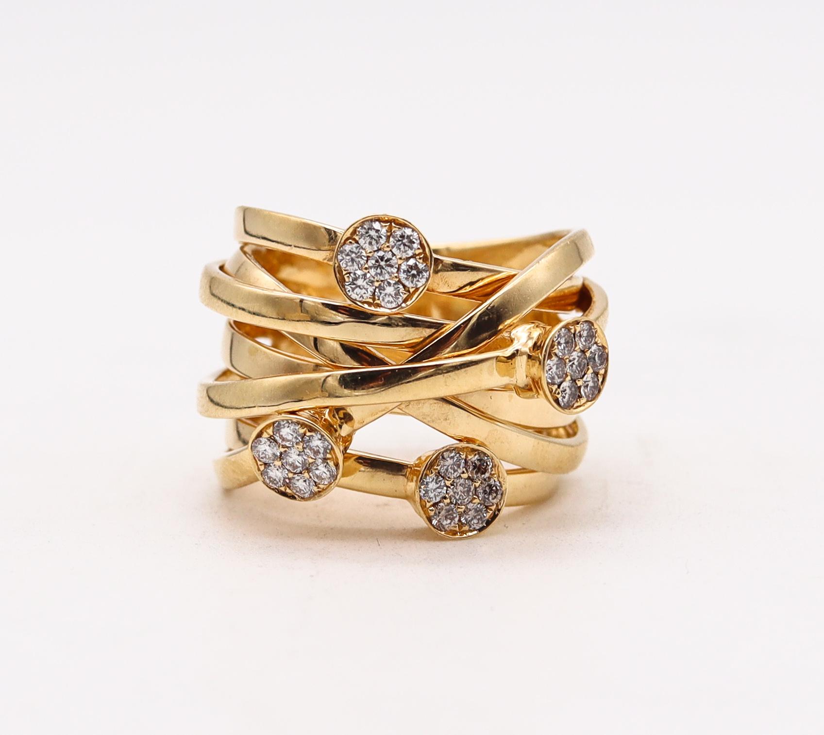 Modern Italian Contemporary Wired Ring in Solid 18kt Gold with VS Diamonds For Sale