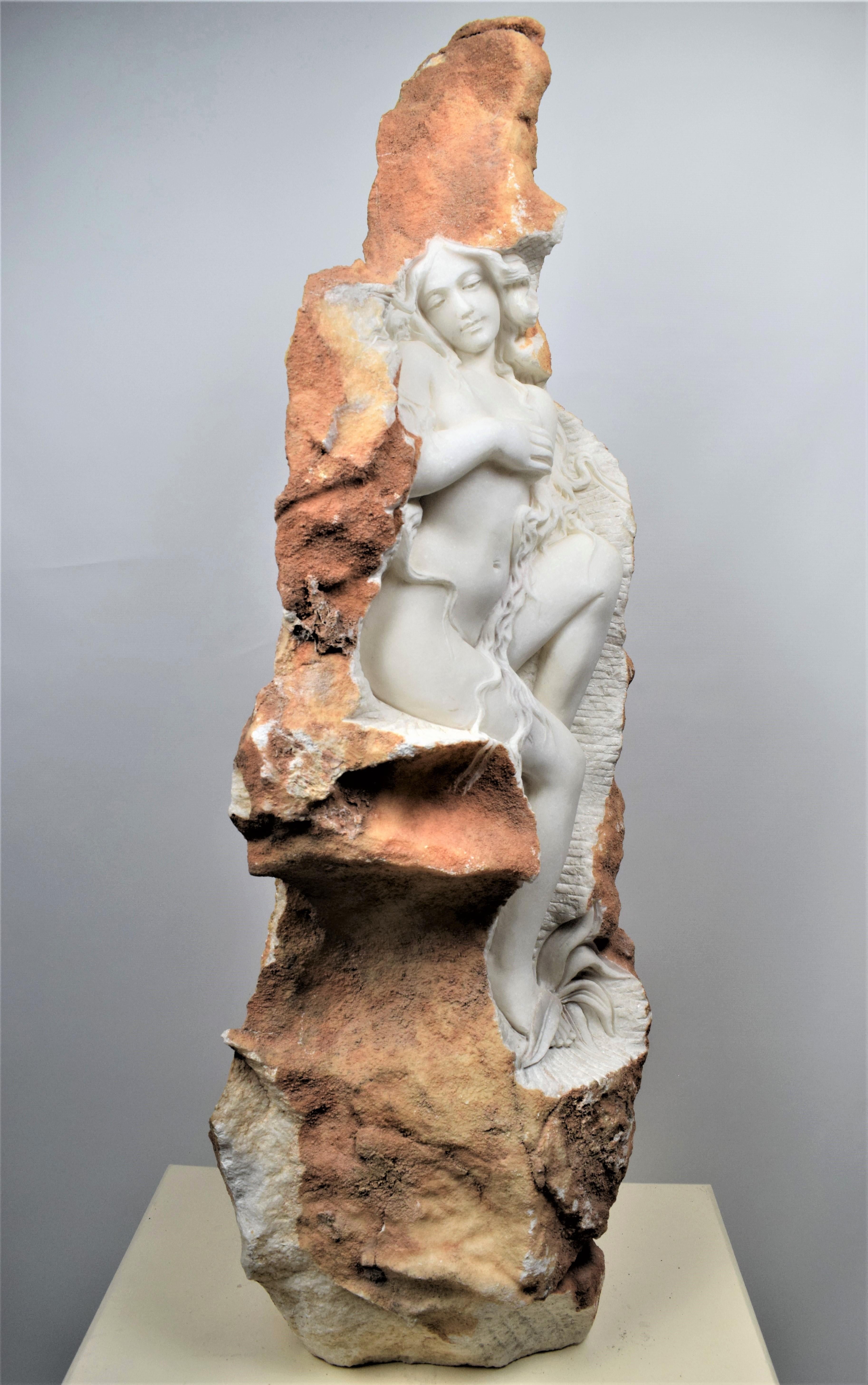 Italian Contemporary Woman Marble Sculpture For Sale 2